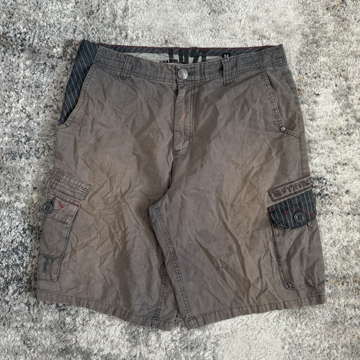 Billabong × Lost Enterprises × Vintage Vintage Y2K Faded black Lost surfwear cargo shorts Size US 38 / EU 54 - 1 Thumbnail