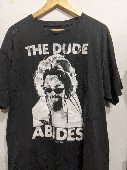 Vintage VINTAGE THE DUDE ABIDES TSHIRT BIG PRINT Size US XL / EU 56 / 4 - 1 Thumbnail