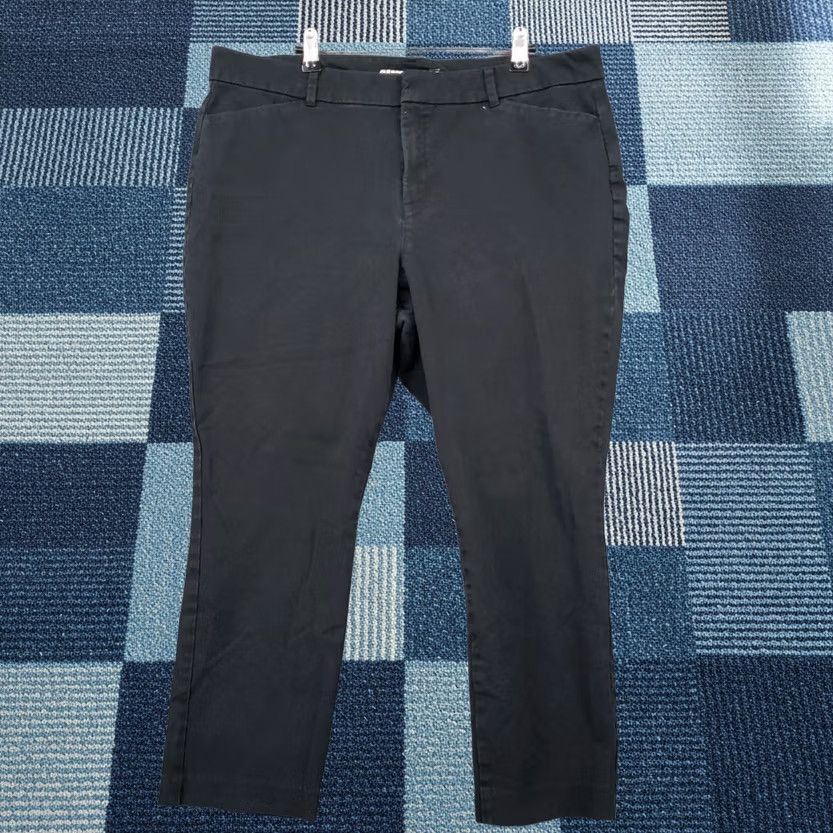 Old Navy Old Navy Women 18 Black Pixie Skinny High Rise Pants Ankle Secret Smooth Pockets Size 40" / US 18 - 1 Thumbnail