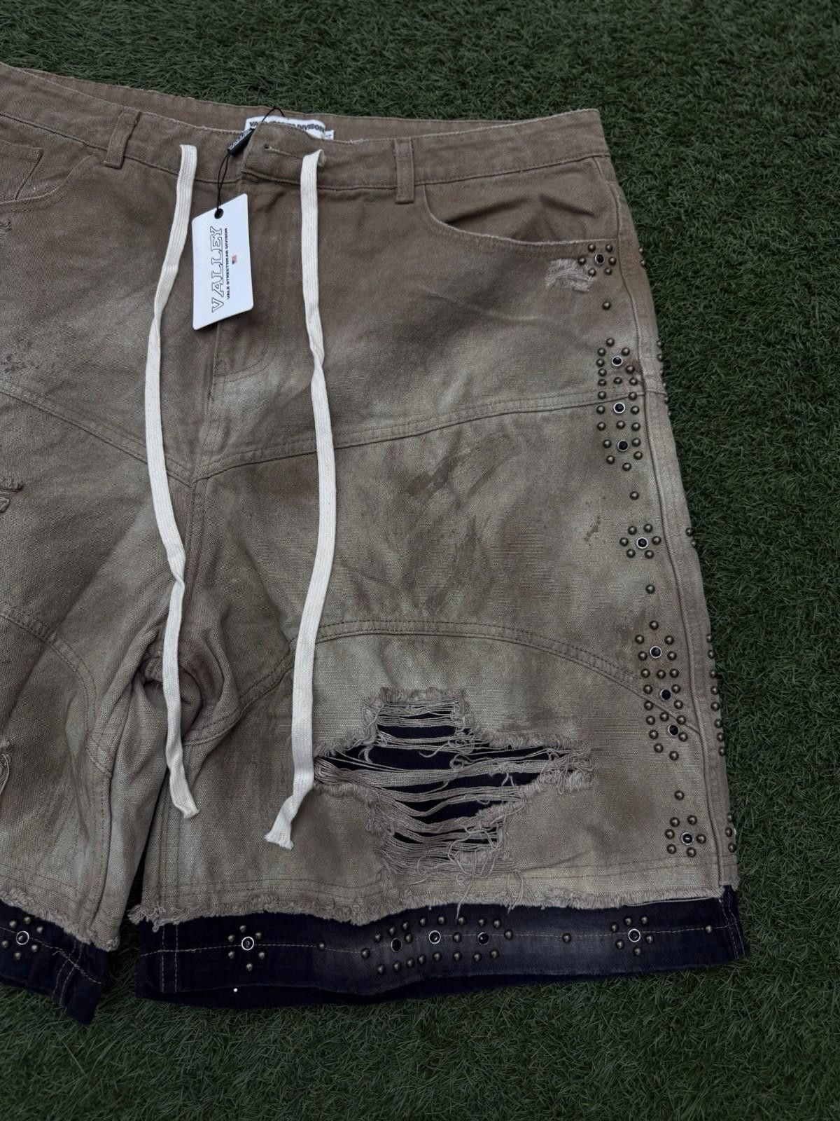 Vale Valley Denim Studded Shorts Size 34 (Brand New) Tan/Black Size US 34 / EU 50 - 3 Thumbnail