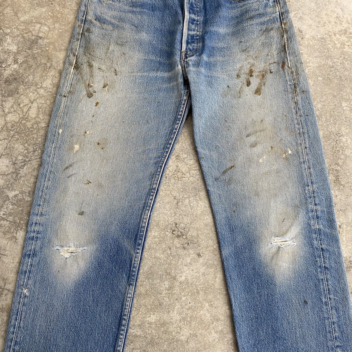 Levi's Vintage 90’s Levis 501 Faded Blue Distressed Painter Jeans Size US 33 - 4 Thumbnail