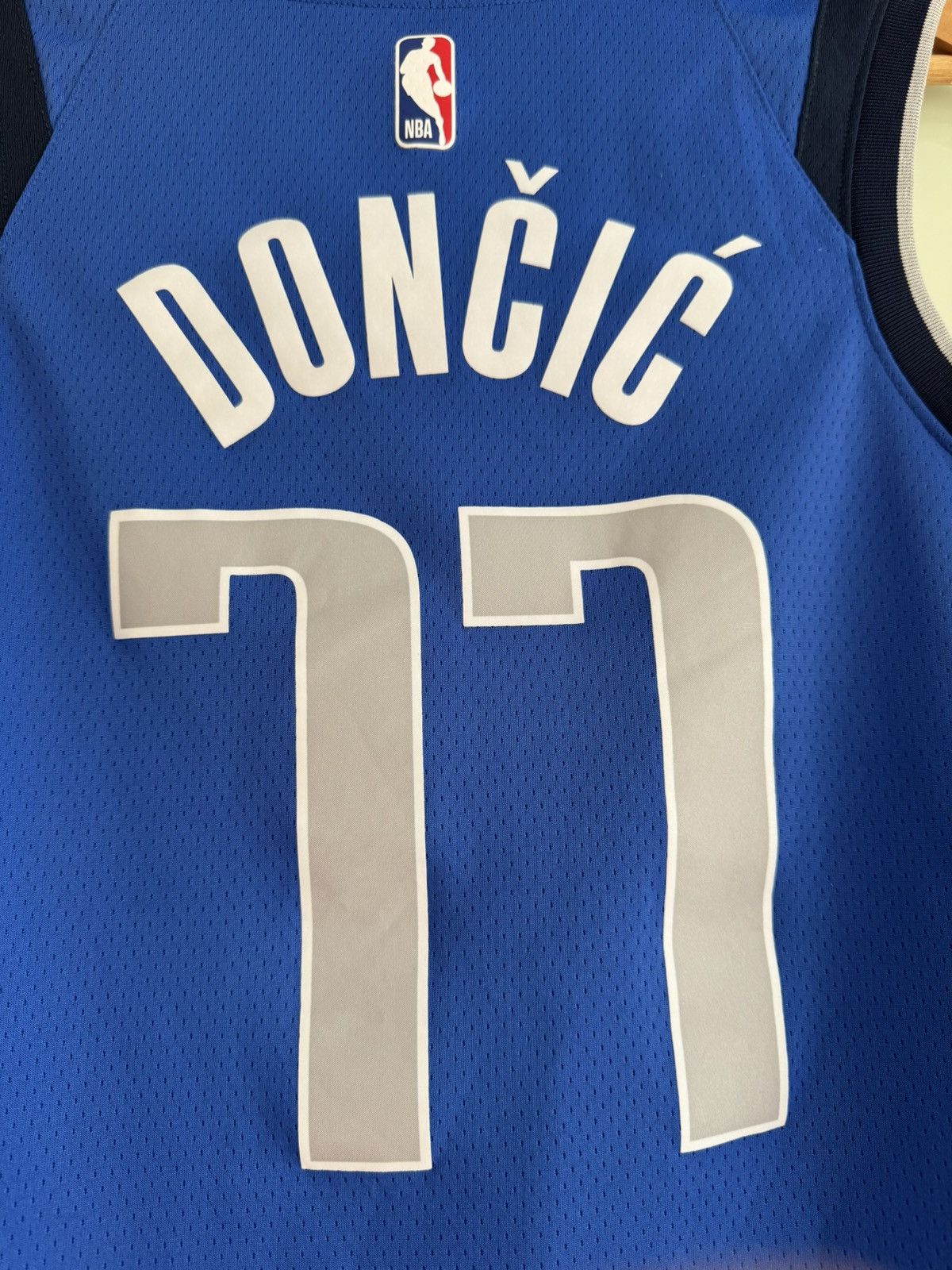 NBA Dallas Mavericks #77 Luka Doncic NBA Basketball Jersey Kit Size US M / EU 48-50 / 2 - 6 Thumbnail