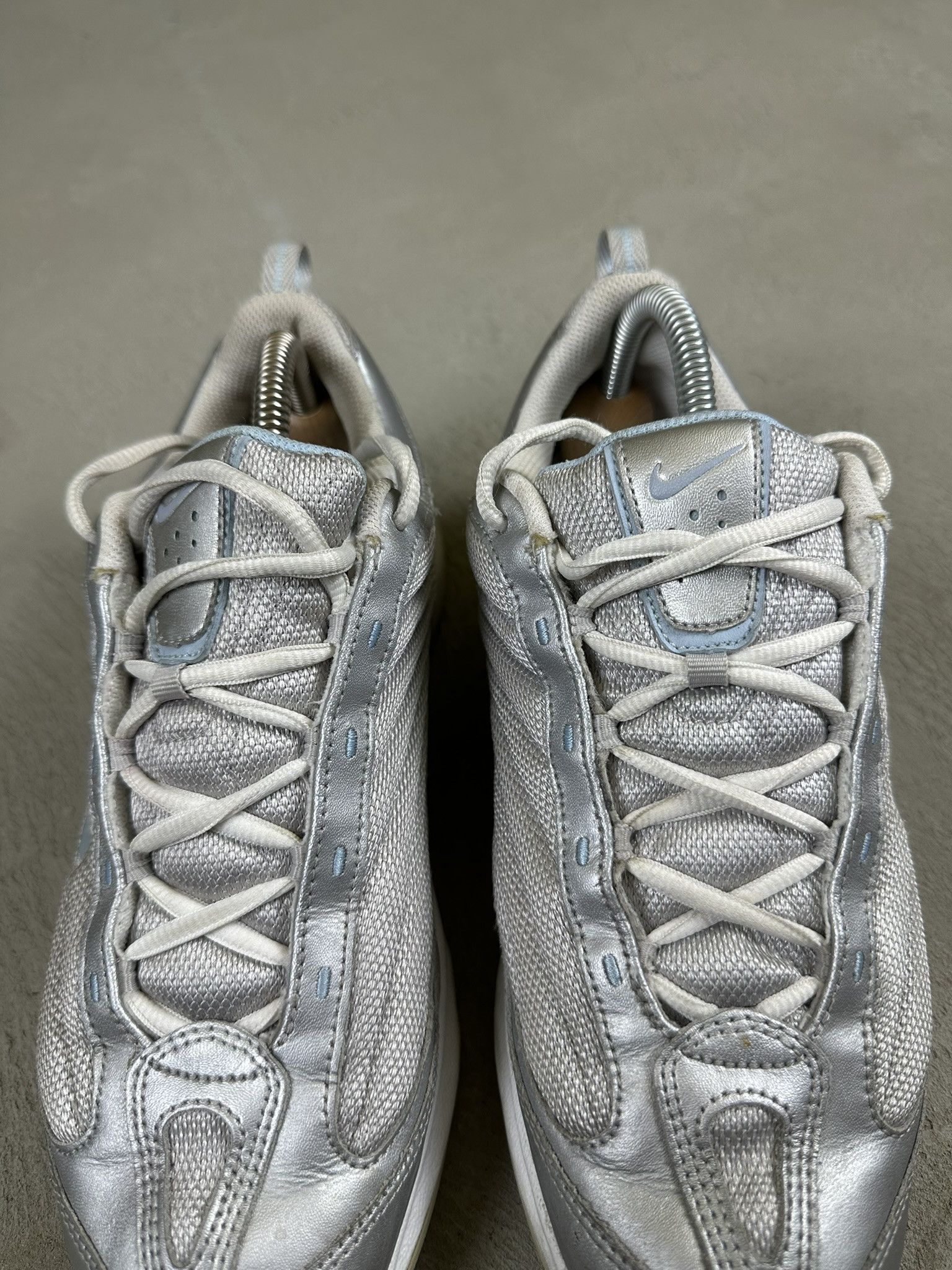 Nike 00s Vintage Nike Y2k Silver Low Hype Sneakers Rare Size US 9.5 / EU 42-43 - 3 Thumbnail