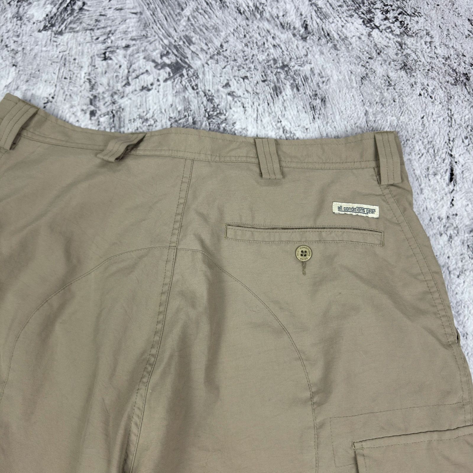 Nike Nike ACG All Condition Gear Men's Beige Cargo Shorts M Size US 34 / EU 50 - 8 Thumbnail