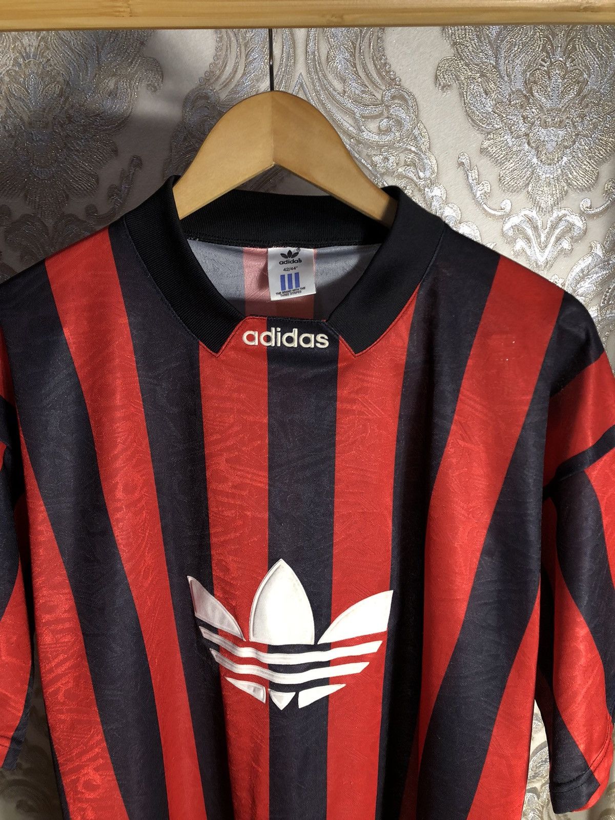 Adidas × Vintage VERY RARR ADIDAS BIG LOGO T-SHIRT GERMANY SOCCER JERSEY 90s Size US L / EU 52-54 / 3 - 2 Thumbnail
