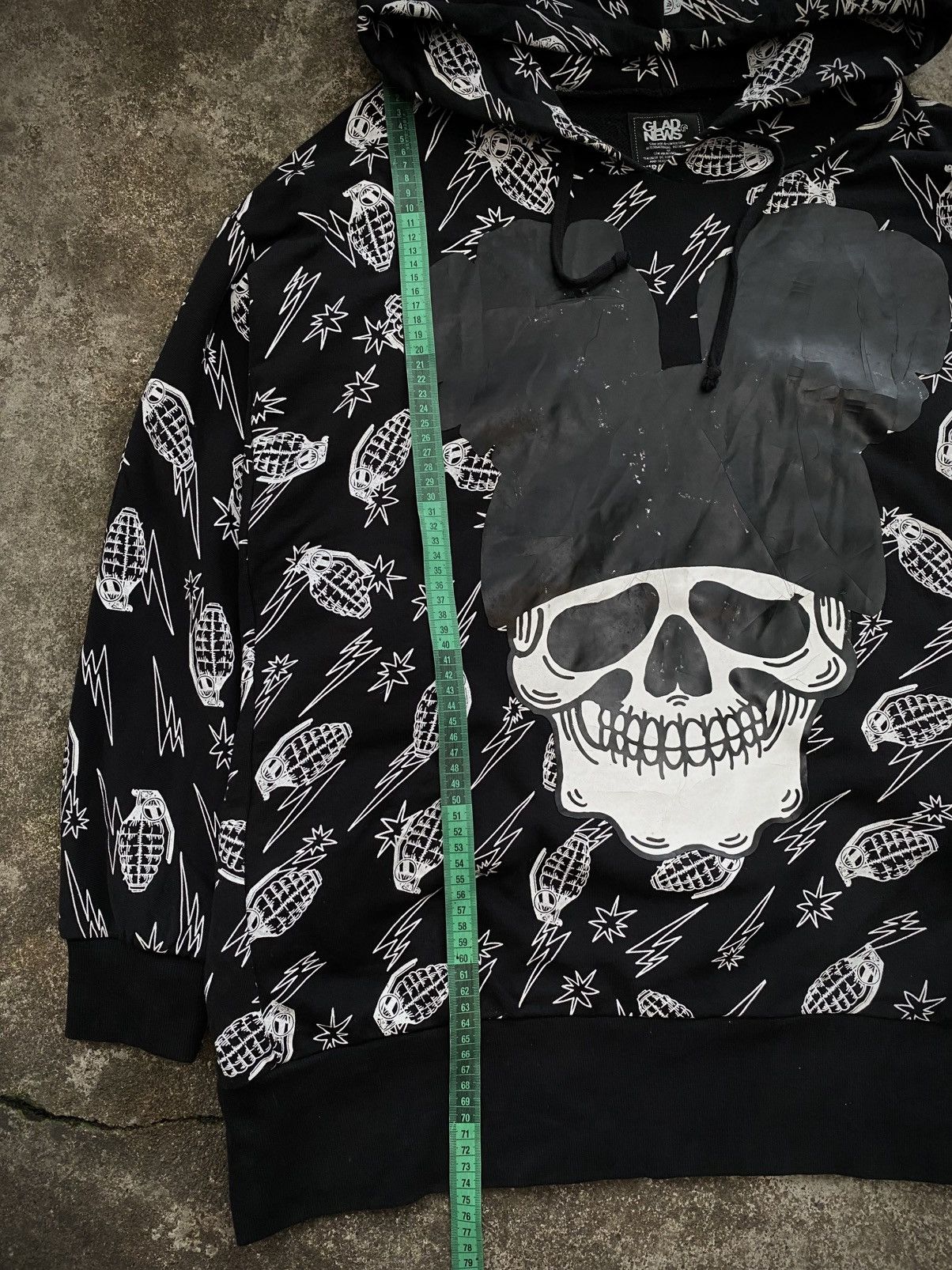 Japanese Brand GLAD NEWS MICKEY SKULL GRENADE PONCHO HOODIES Size US L / EU 52-54 / 3 - 8 Thumbnail