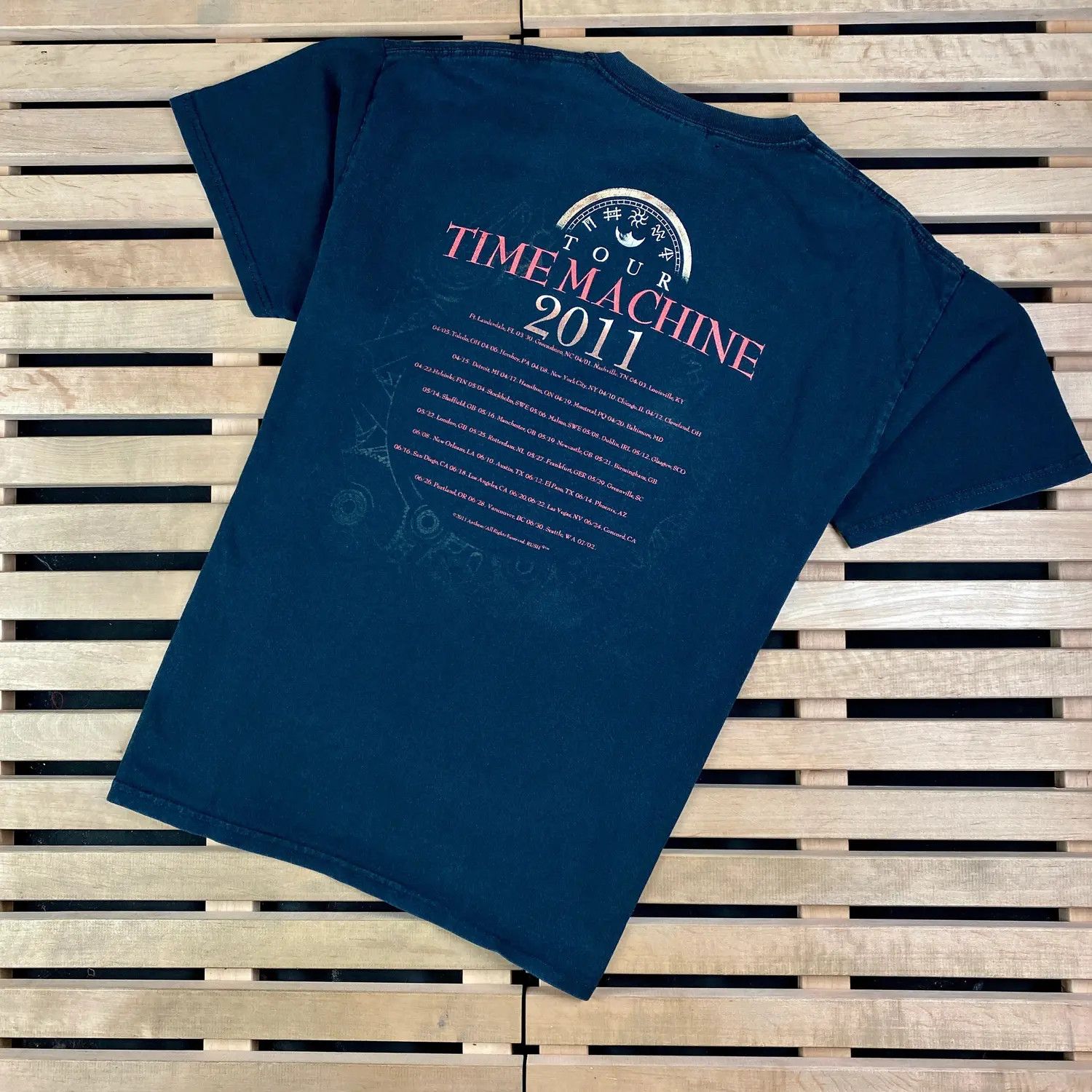 Band Tees Mens Vintage T Shirt Rush Time Machine Tour 2011 Size L Size US L / EU 52-54 / 3 - 7 Thumbnail