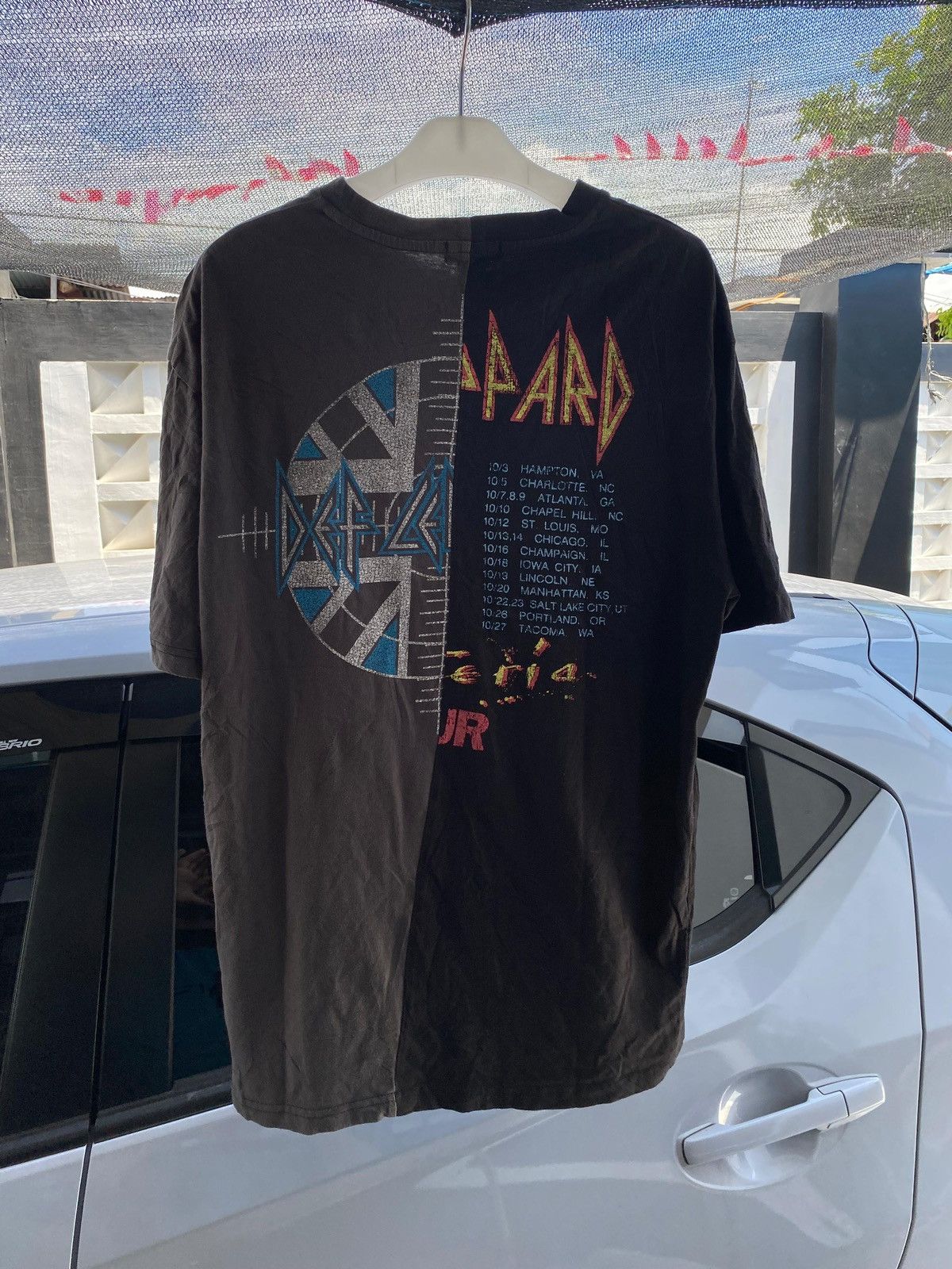 Band Tees def leppard band tshirt Size US L / EU 52-54 / 3 - 4 Thumbnail