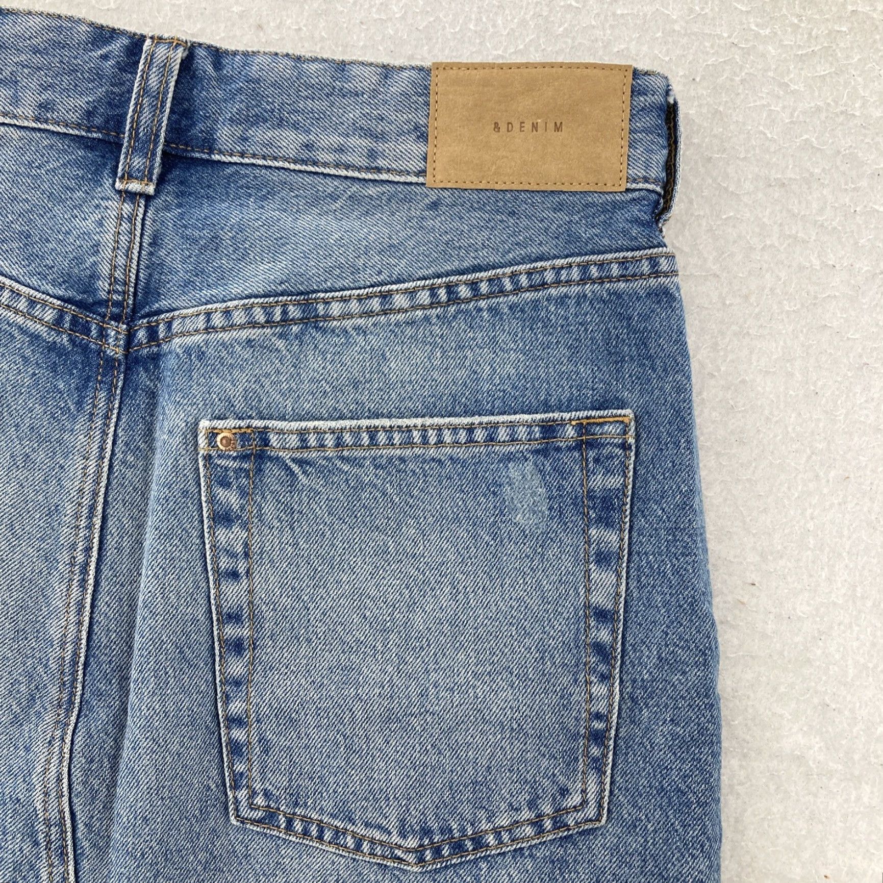 Levi's Levi's Denim Skirt Women’s 6 Blue Distressed Raw Hem A-Line Short with Pockets, Cotton Blend, Regular, Denim, Zip Closure, Solid Pattern, Shirt? Size 28" / US 6 / IT 42 - 7 Thumbnail