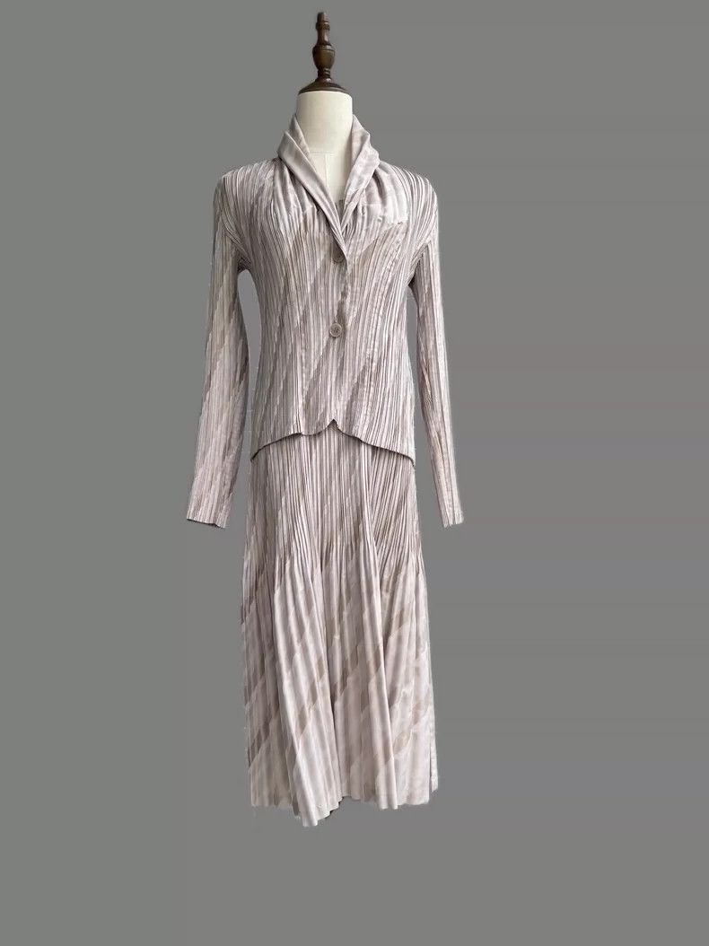 Issey Miyake Issey Miyake size:2 Grey mainline dress Size XS / US 0-2 / IT 36-38 - 4 Thumbnail