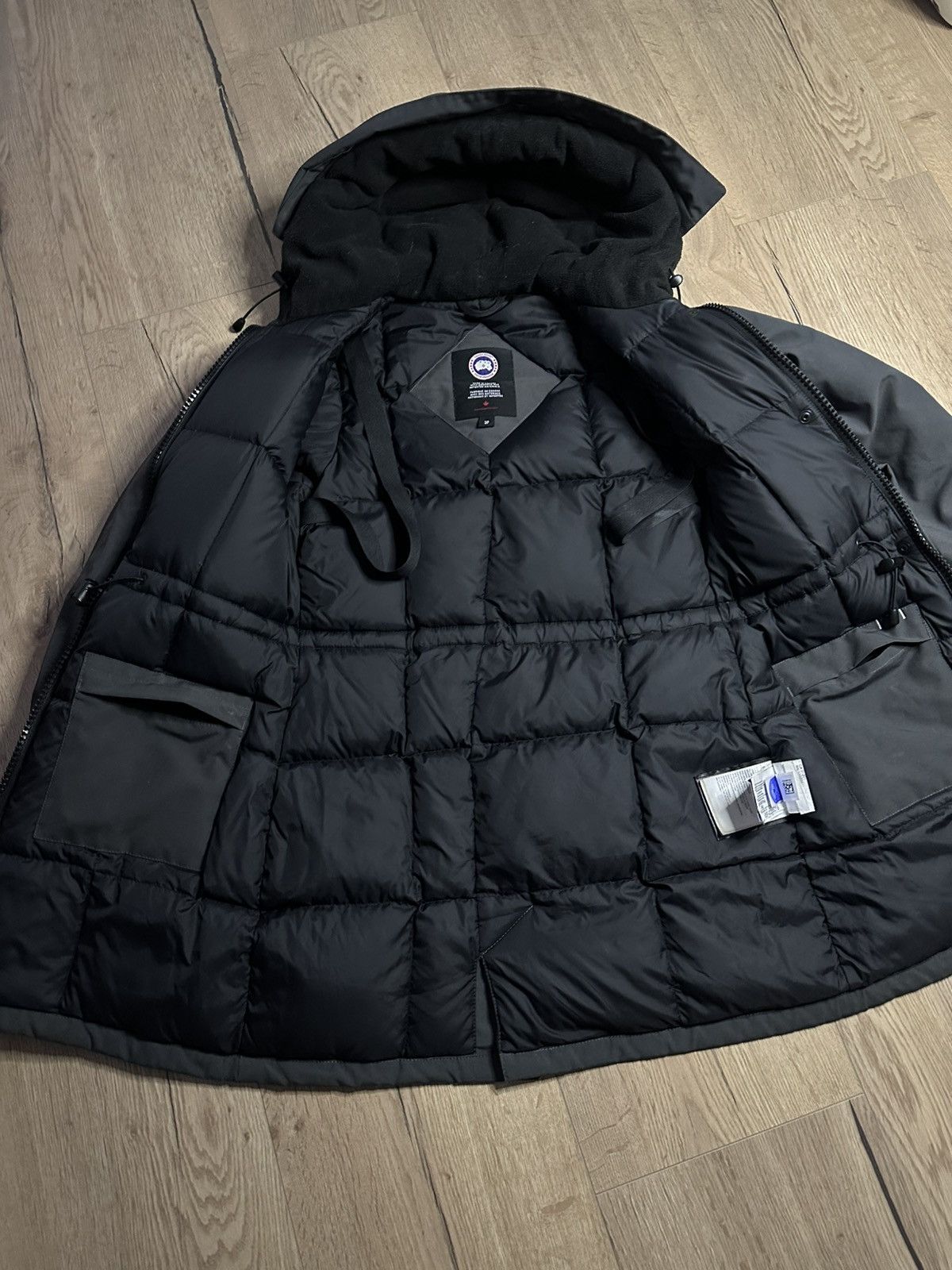 Canada Goose Canada Goose Down Jacket – Size S Size US S / EU 44-46 / 1 - 15 Thumbnail