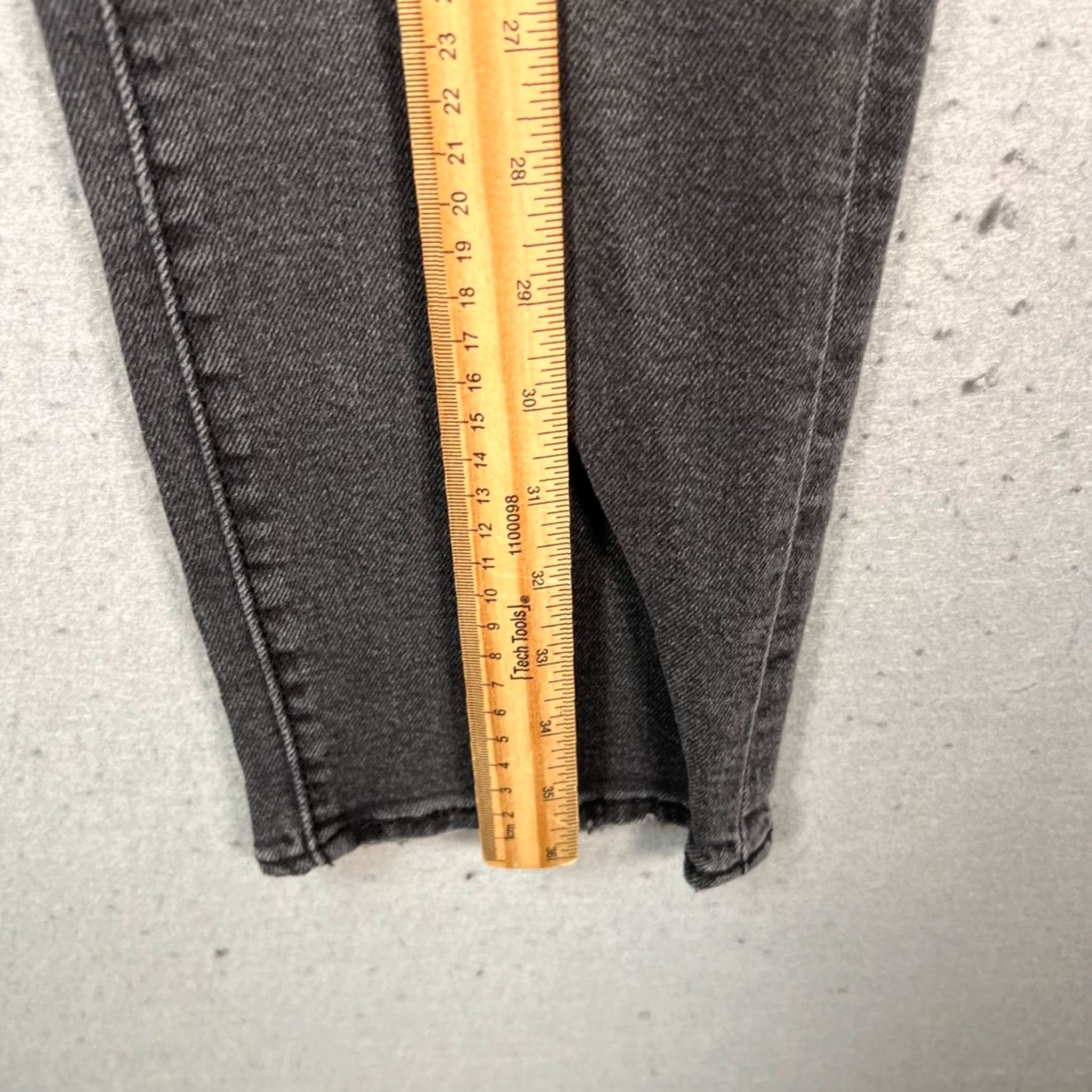 Levi's Levis Womens Jeans 28 Wedgie Straight Black Distressed Denim Jeans Size 28" / US 6 / IT 42 - 7 Thumbnail