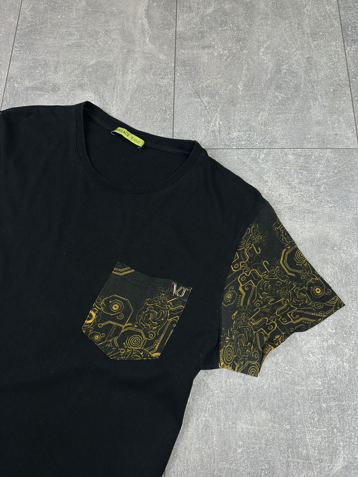 Versace Versace Jeans Luxury T-Shit Multi-Printed Sleeves Size US S / EU 44-46 / 1 - 2 Thumbnail