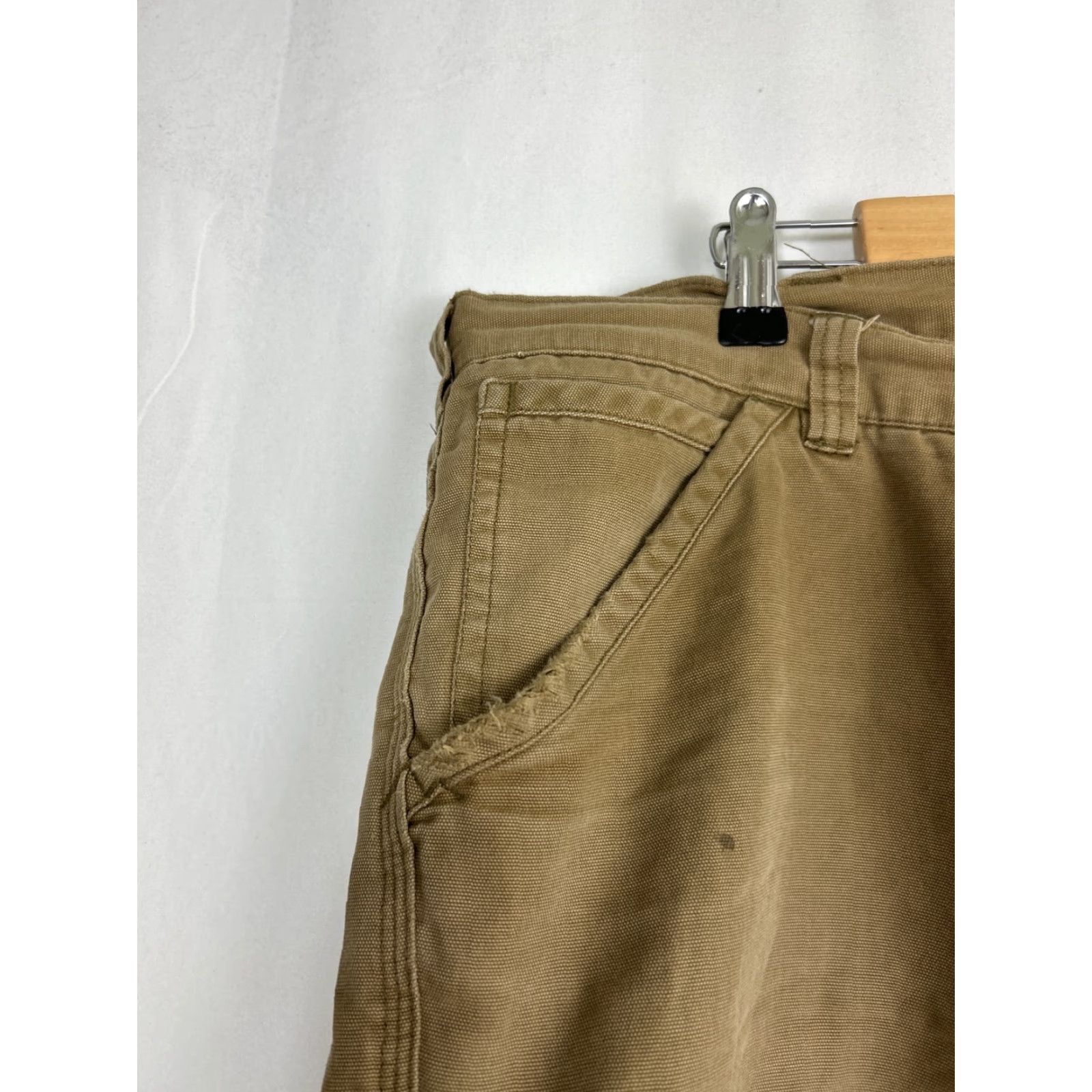 Vintage REI Mens Size 40 Khaki Cargo Shorts Utility Pocket Distressed 40x11 Size US 40 / EU 56 - 2 Thumbnail