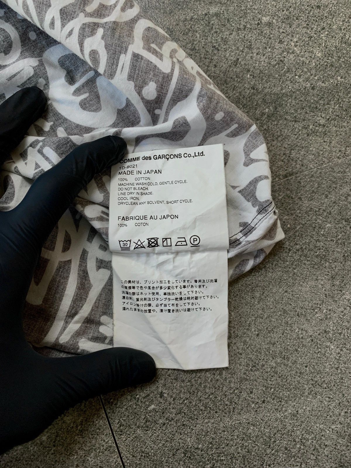Comme des Garcons Black FREE TAX! Graffiti Printed Shirt - Medium Size US M / EU 48-50 / 2 - 7 Thumbnail