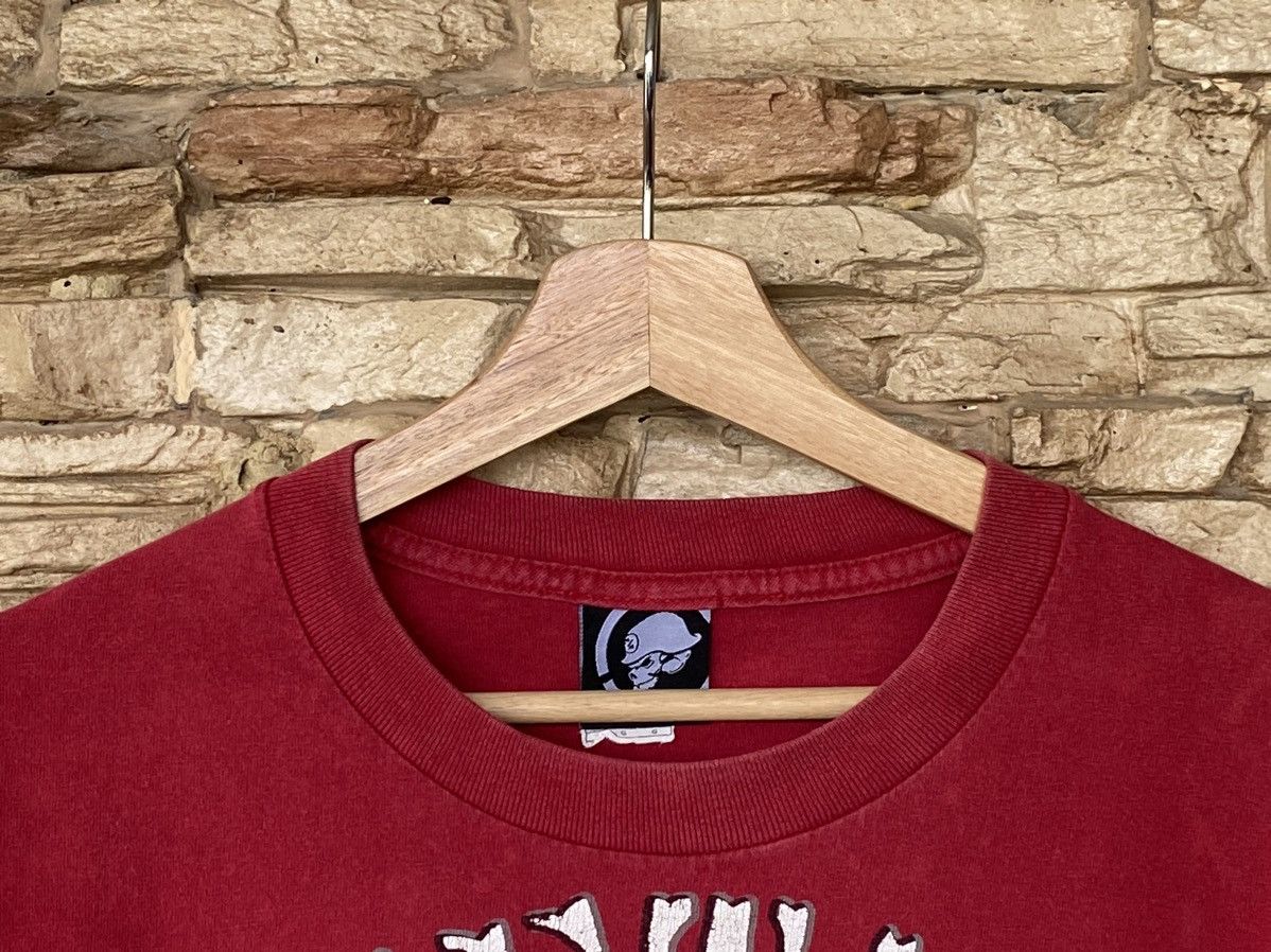 Band Tees × Metal Mulisha × Vintage Metal Mulisha Skull Double Pistol Red Tshirt Size US L / EU 52-54 / 3 - 6 Thumbnail