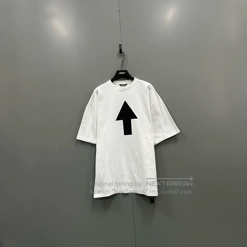 Balenciaga Balenciaga Arrow Printed Short Sleeve XS Size Size US XS / EU 42 / 0 - 1 Thumbnail