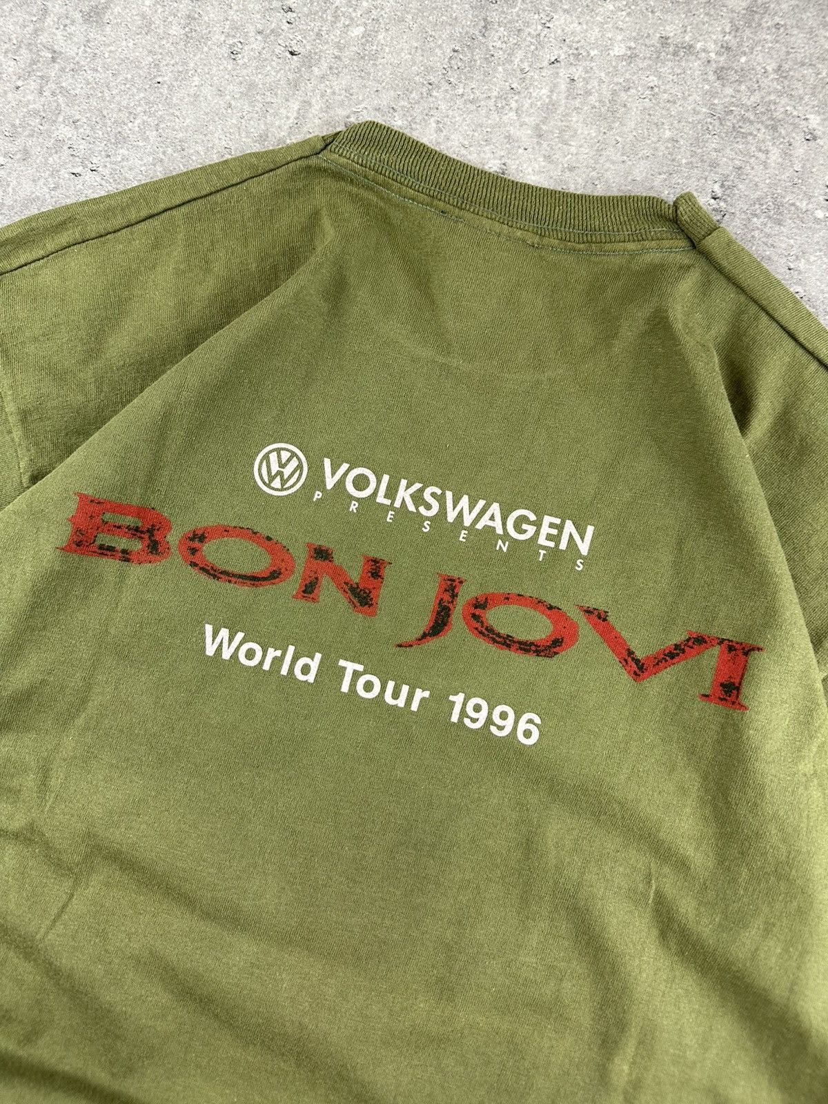 Bon Jovi T-shirt tee Bon Jovi merch 1996 NiceMan vw Size US L / EU 52-54 / 3 - 6 Thumbnail