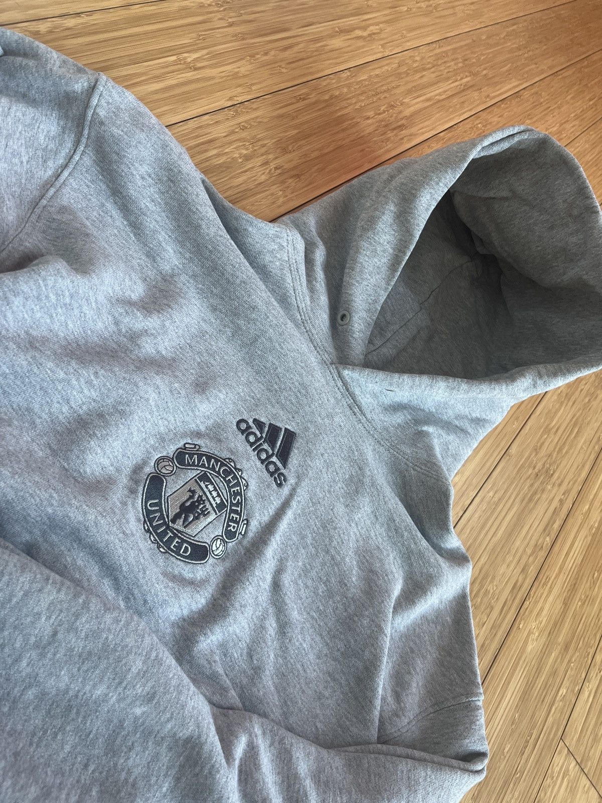 Adidas Adidas Manchester United Soccer Streetwear Hoodie Size US S / EU 44-46 / 1 - 2 Thumbnail
