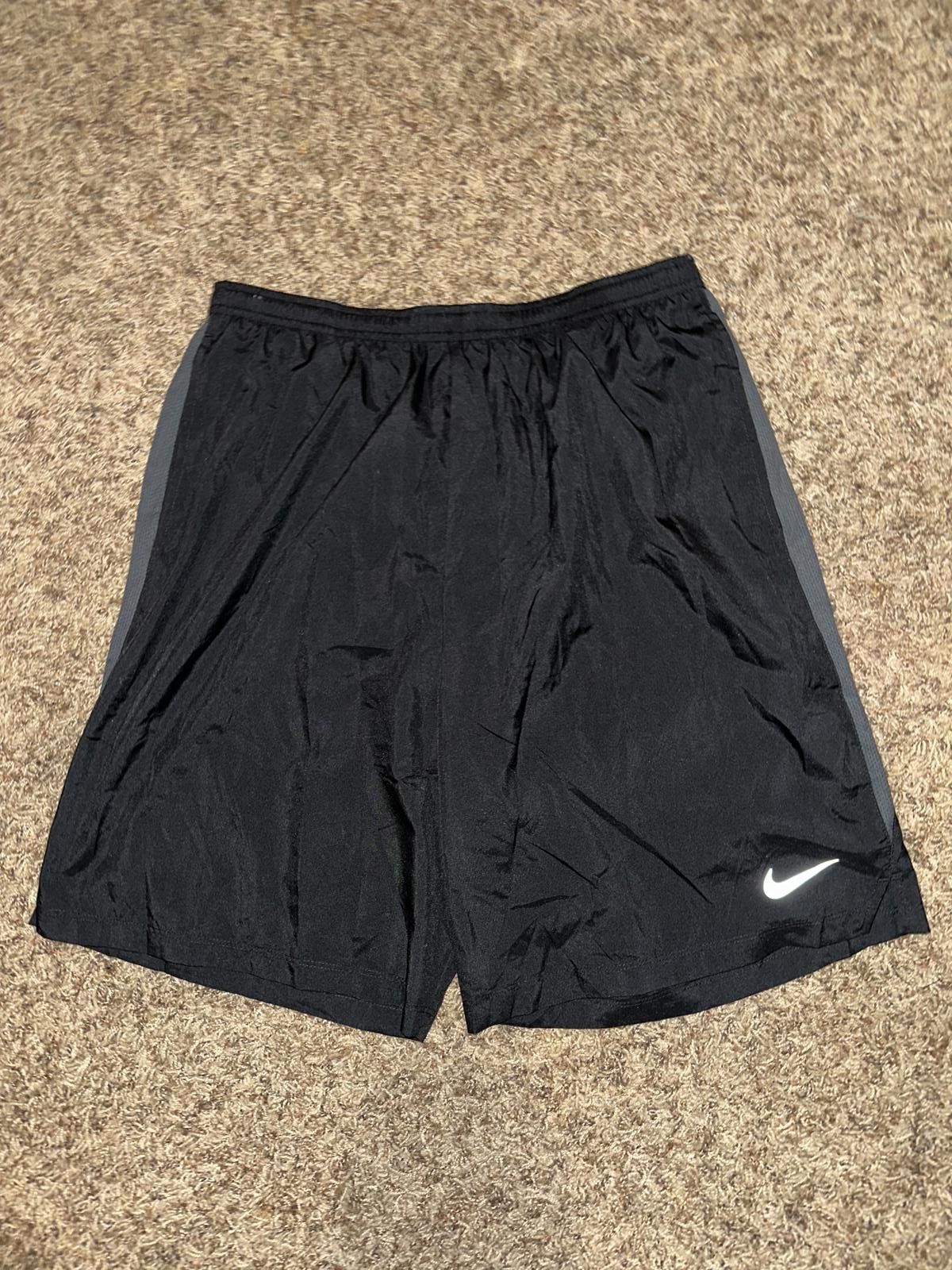 Nike Nike Men’s Challenger 8” Black Lined Running Shorts Size US 34 / EU 50 - 1 Thumbnail