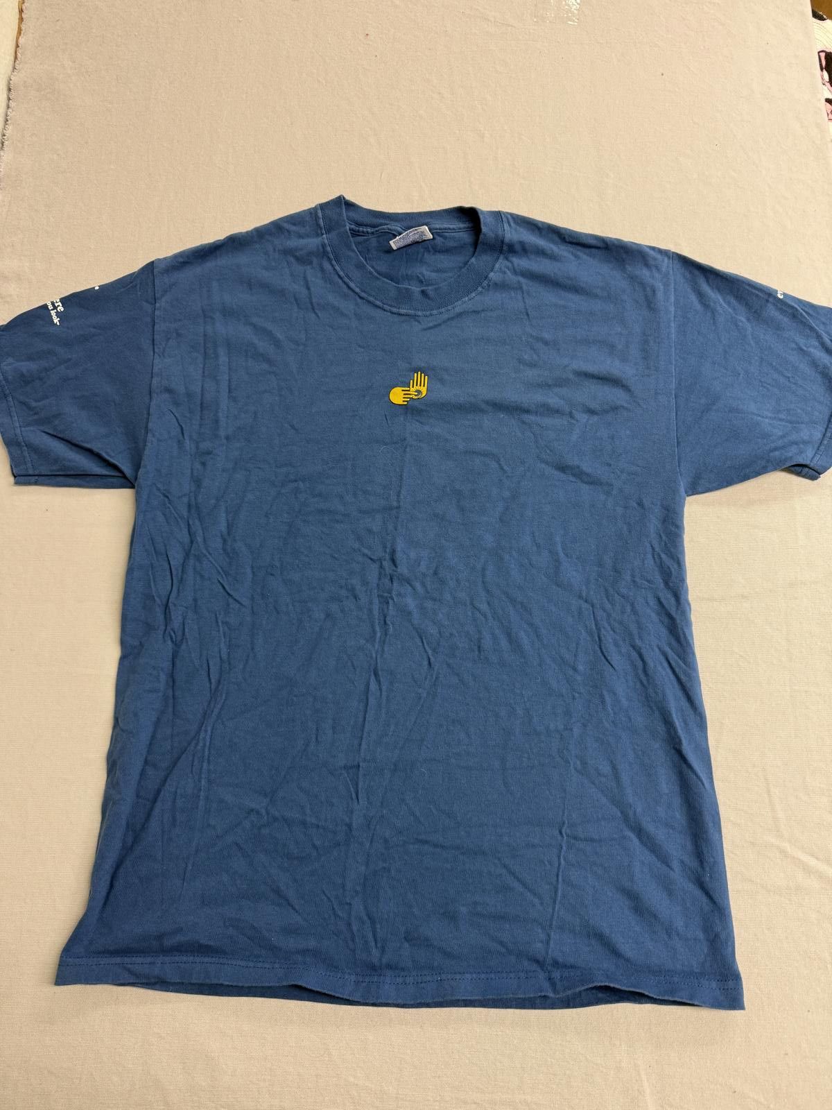 Hanes Vintage Adobe T-shirt Everywhere you look 2001 Louis Fishauf Size US L / EU 52-54 / 3 - 2 Thumbnail