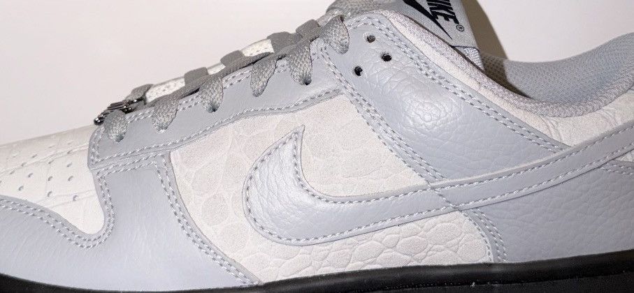 Nike Nike By You 1 of 1 ‘Grey/Black’ - BRAND NEW WITH BOX Size US 8.5 / EU 41-42 - 7 Thumbnail