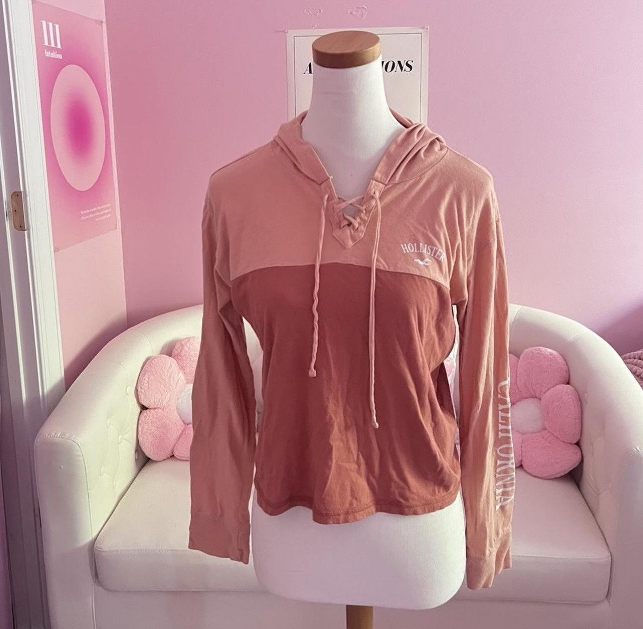 Hollister Very old Hollister long sleeve with hood Size S / US 4 / IT 40 - 1 Thumbnail