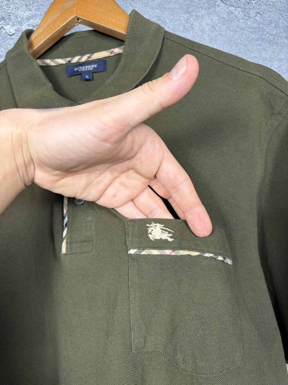 Burberry Vintage Burberry Classic Polo With Logo Size L Size US L / EU 52-54 / 3 - 4 Thumbnail