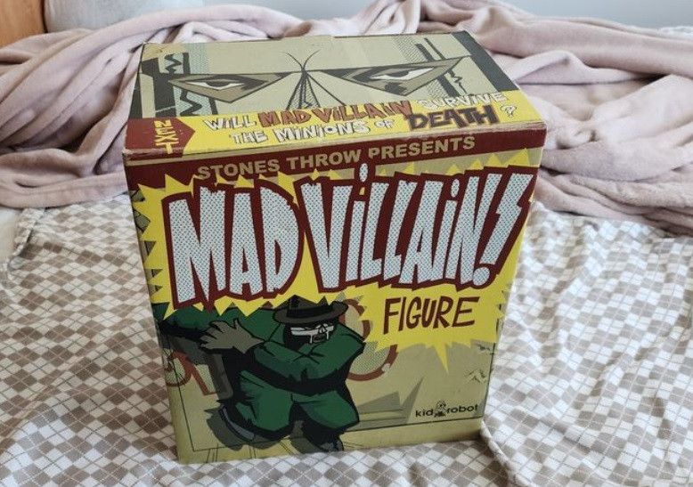 Other KID ROBOT MF DOOM FIGURE GRAY VARIANT (RARE) Size US XL / EU 56 / 4 - 1 Thumbnail