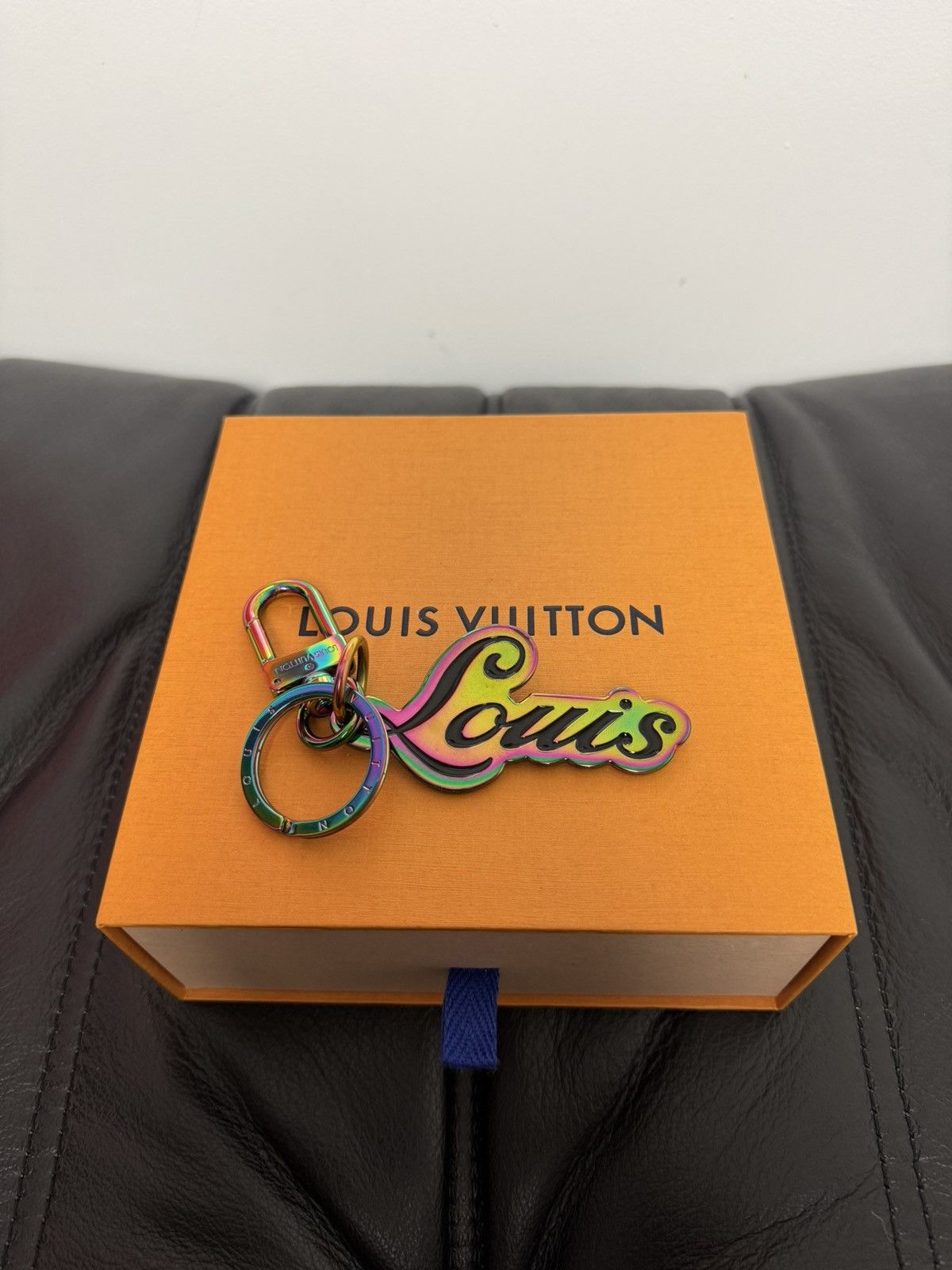 Louis Vuitton Louis Vuitton x Fragment Rare Keychain Rainbow Designer LV Size ONE SIZE - 1 Thumbnail