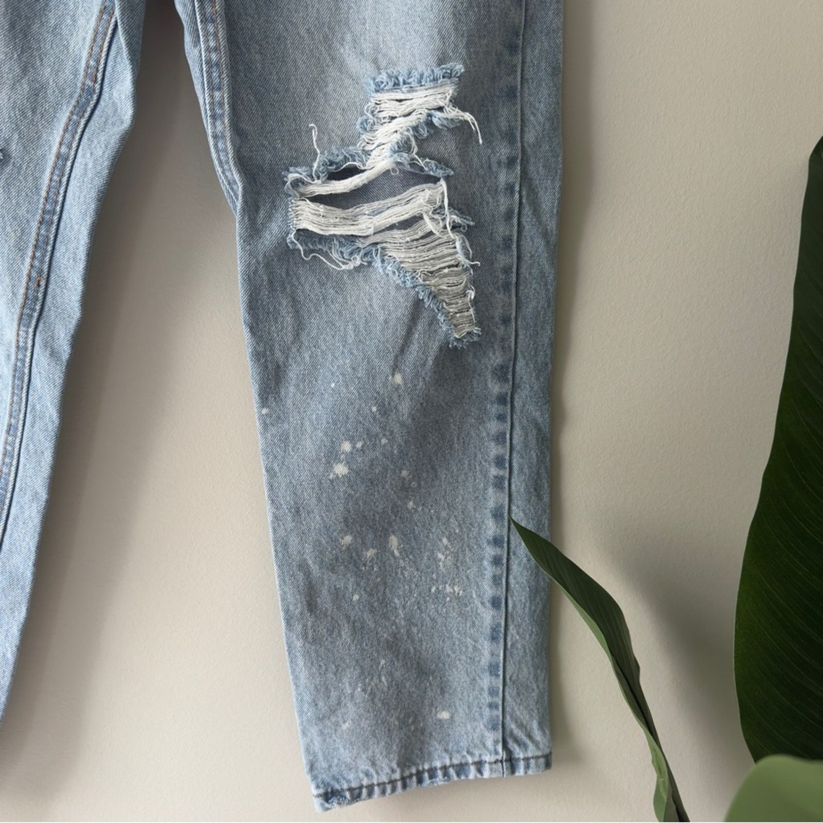 Other No Boundaries Distressed Paint Splatter Light Wash Jeans EUC Size 27" / US 4 / IT 40 - 6 Thumbnail