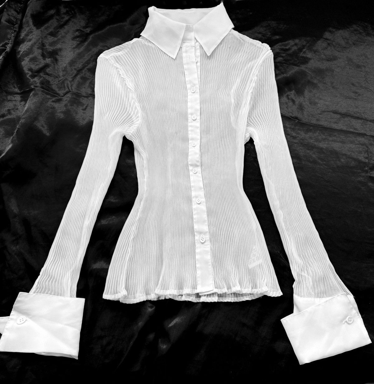 Japanese Brand × Vintage Beautiful vintage mesh blouse shirt Size S / US 4 / IT 40 - 2 Thumbnail