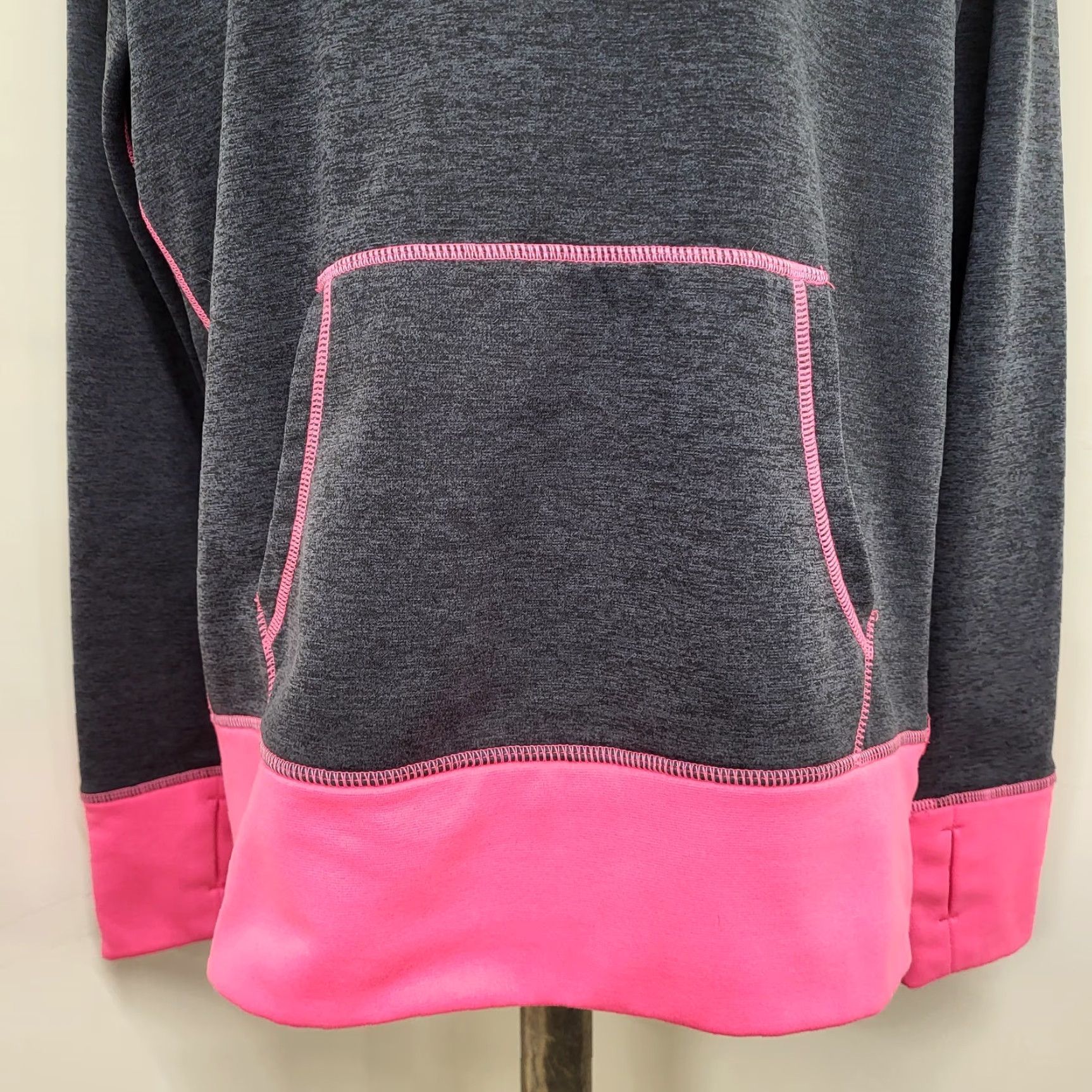 Nike Nike Hoodie Women’s Medium Grey Therma-Fit Neon Pink Long Sleeve Big Logo Size M / US 6-8 / IT 42-44 - 2 Thumbnail