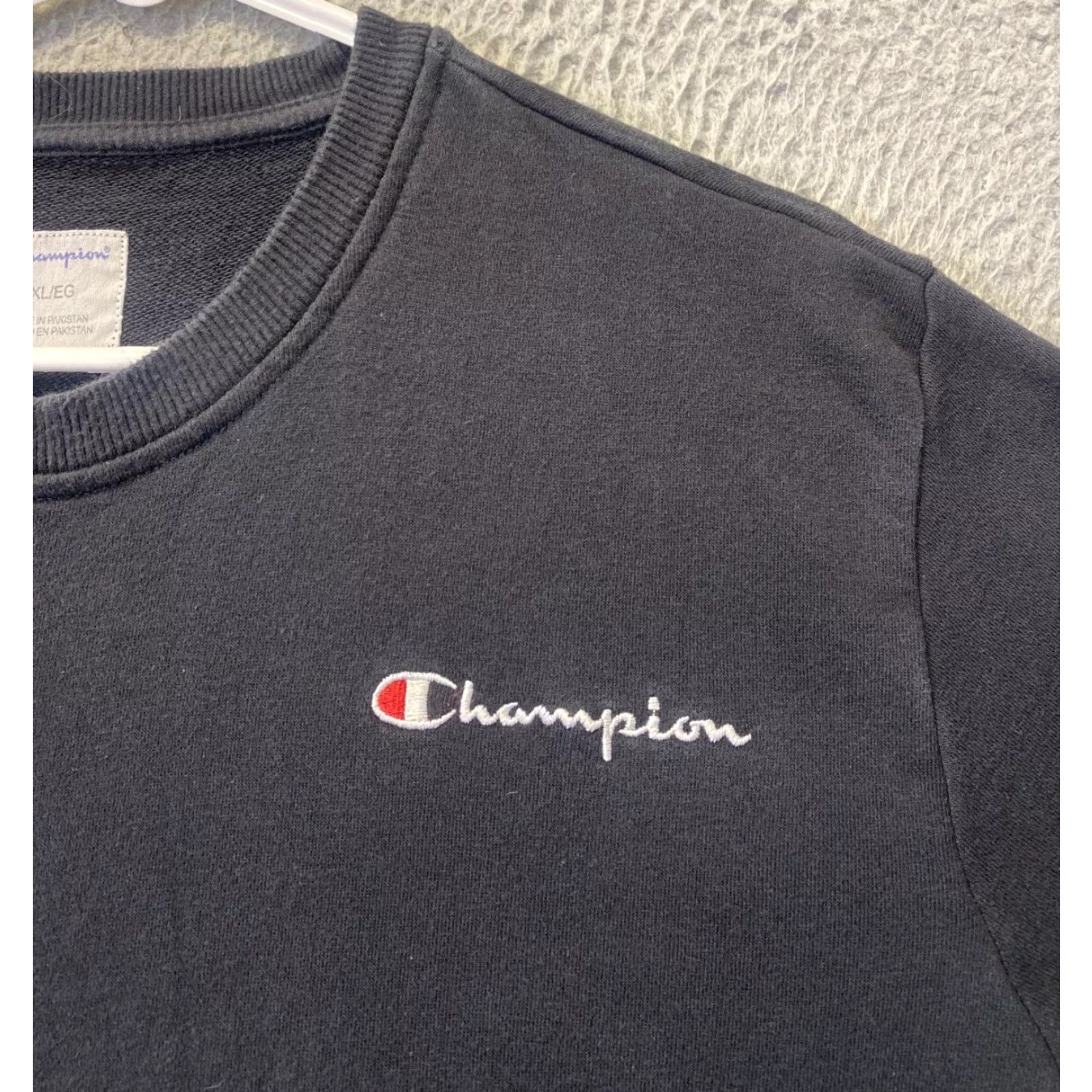Champion Champion Men's Sweatshirt Pullover XL Active Logo Long Sleeve Black Fleece /109-36 Size US XL / EU 56 / 4 - 2 Thumbnail