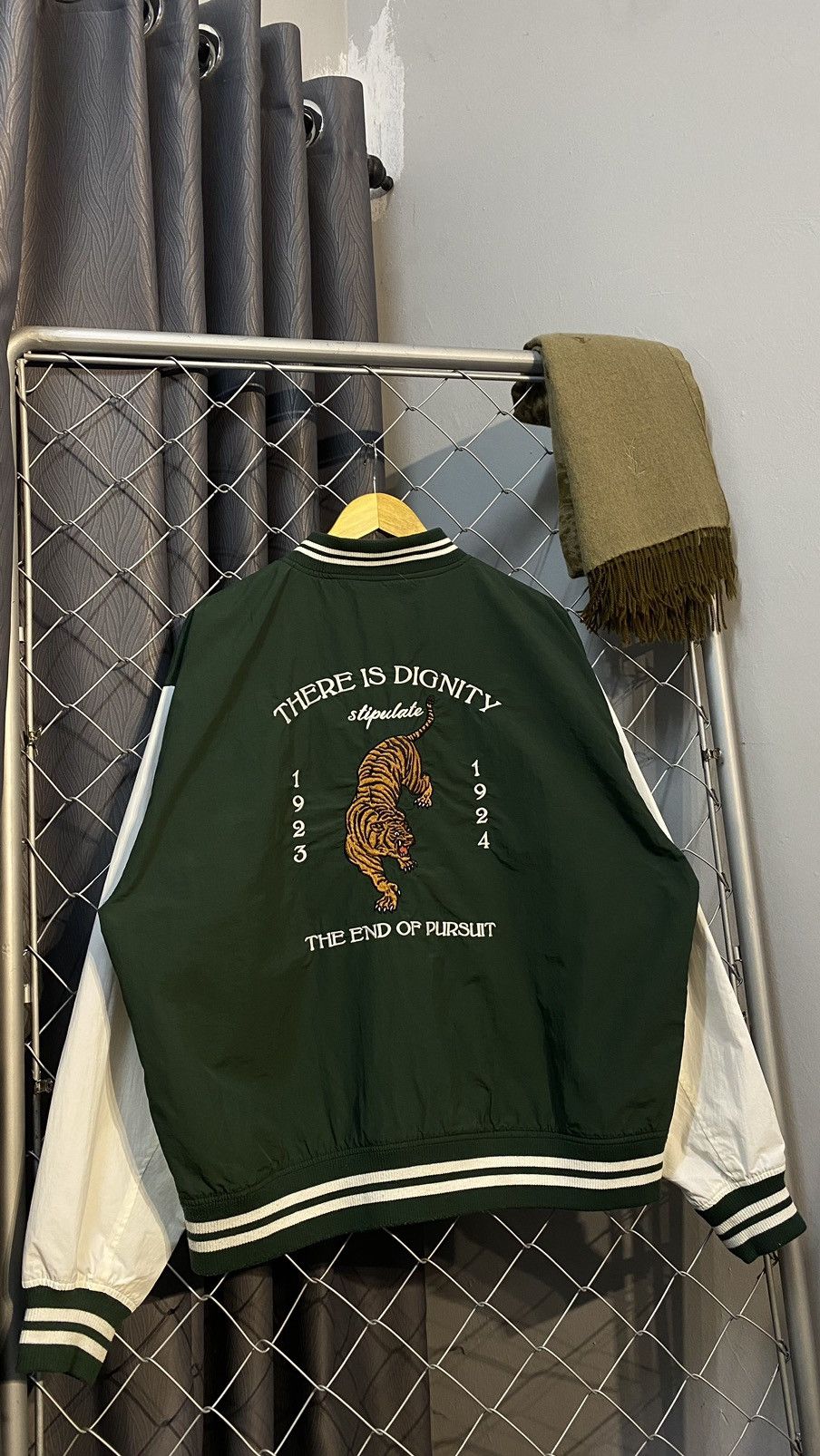 Japanese Brand × Vintage BACK NUMBER JAPAN OUTERWEAR SUKAJAN VARSITY LARGE Size US L / EU 52-54 / 3 - 2 Thumbnail