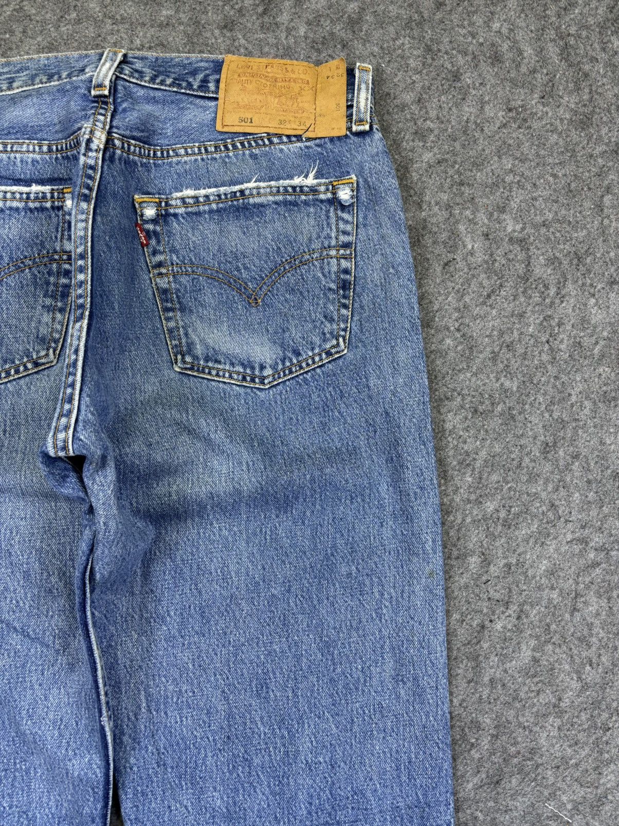 Levi's Vintage Levis 501 Original Cut Medium Wash Denim F966 Size US 31 - 10 Thumbnail