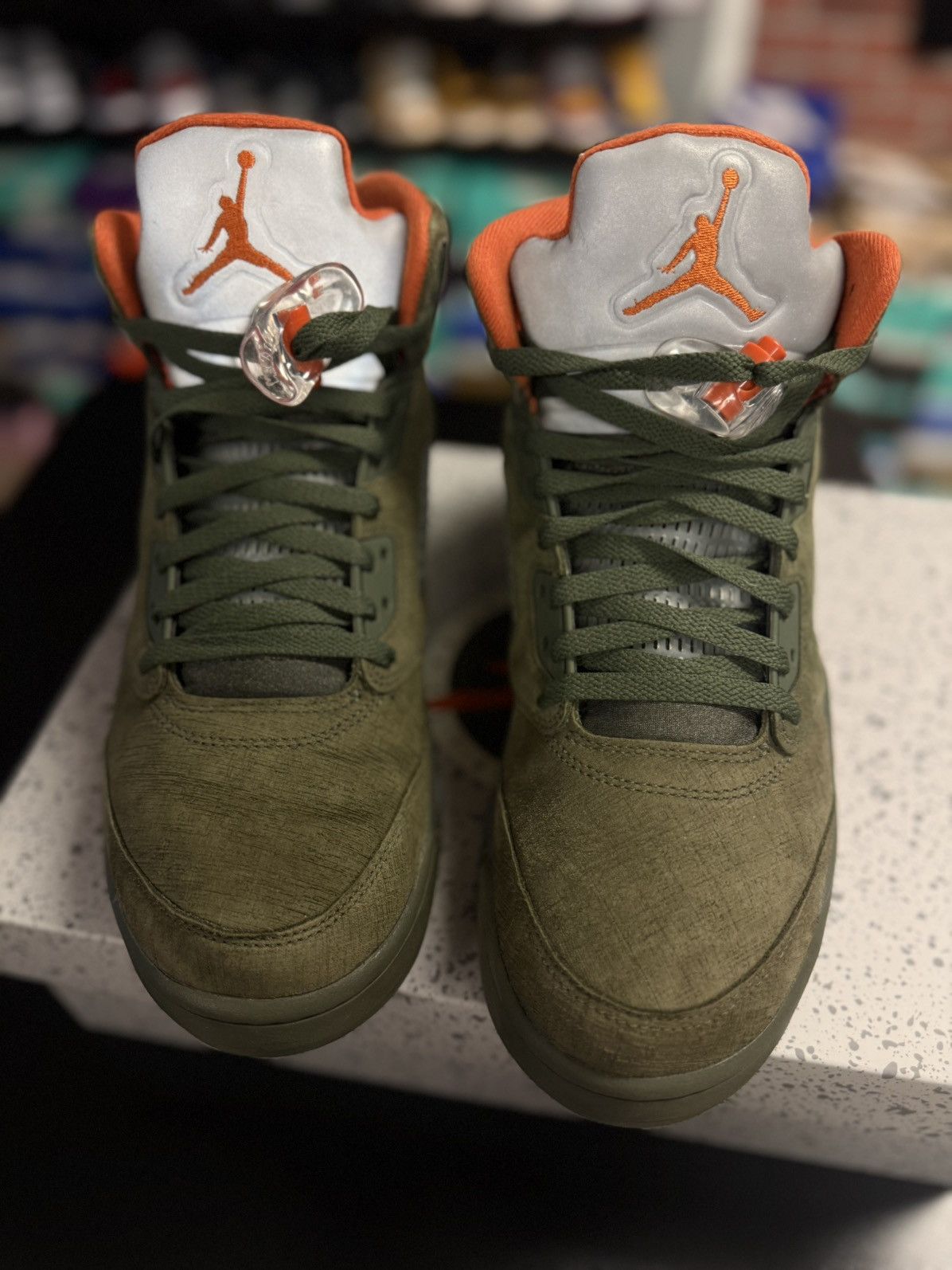 Jordan Brand × Nike Jordan 5 Olive Size 11 Pre Owned 🧼 W/ BOX Size US 11 / EU 44 - 9 Thumbnail