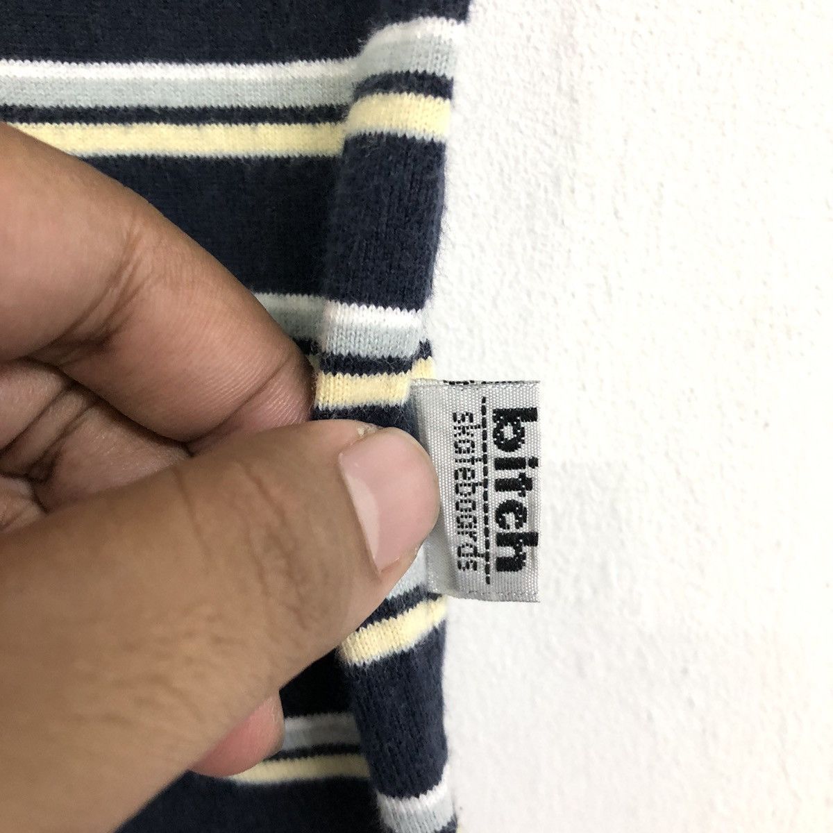 Shorty's Skateboards Vintage Bitch Skateboards Stripe Tshirt Size US M / EU 48-50 / 2 - 7 Thumbnail