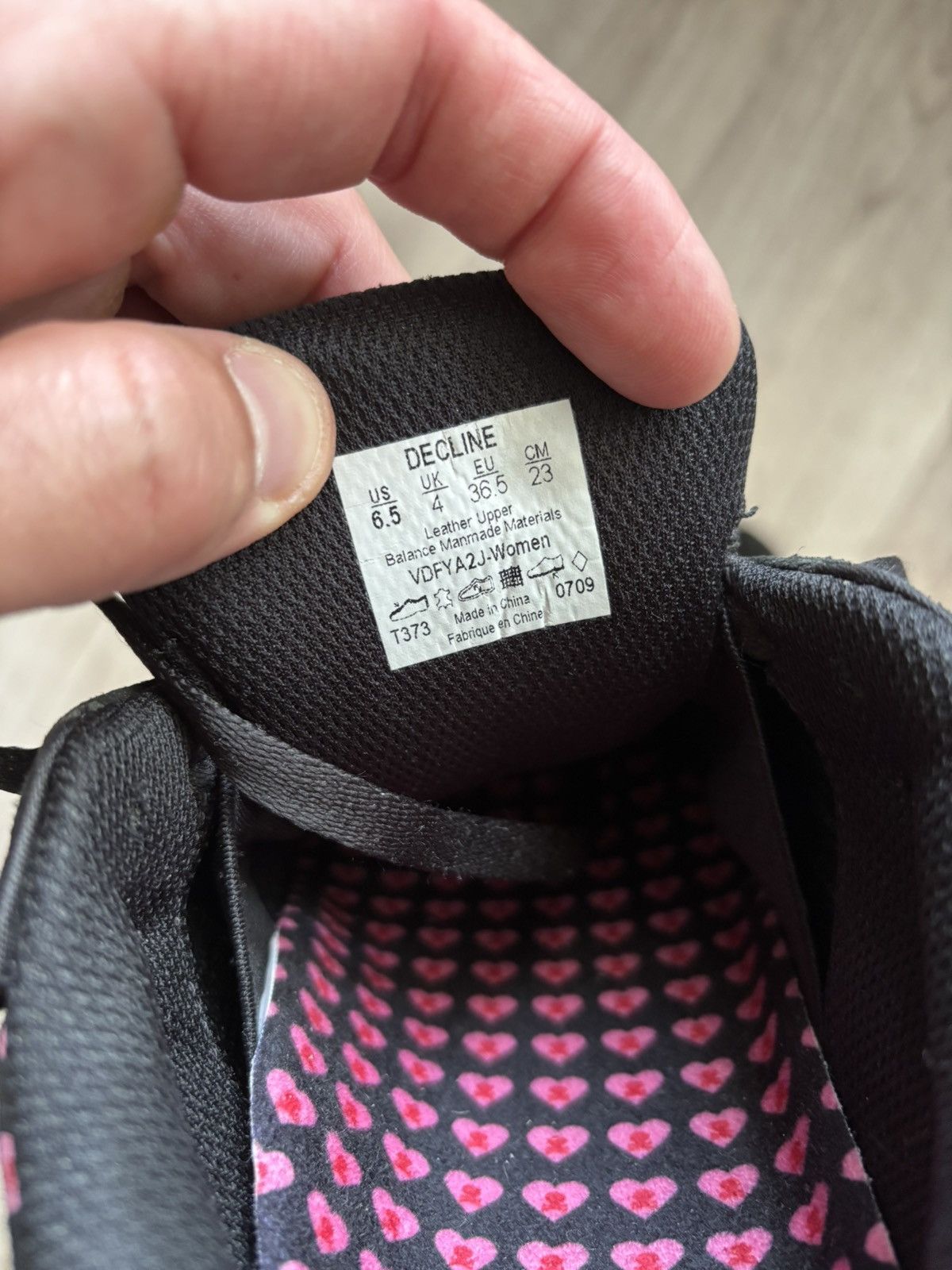 Vans Vans Decline Women’s 6.5 Pink Heart Skull Rare 2009 Y2K Emo Size US 6.5 / IT 36.5 - 12 Thumbnail