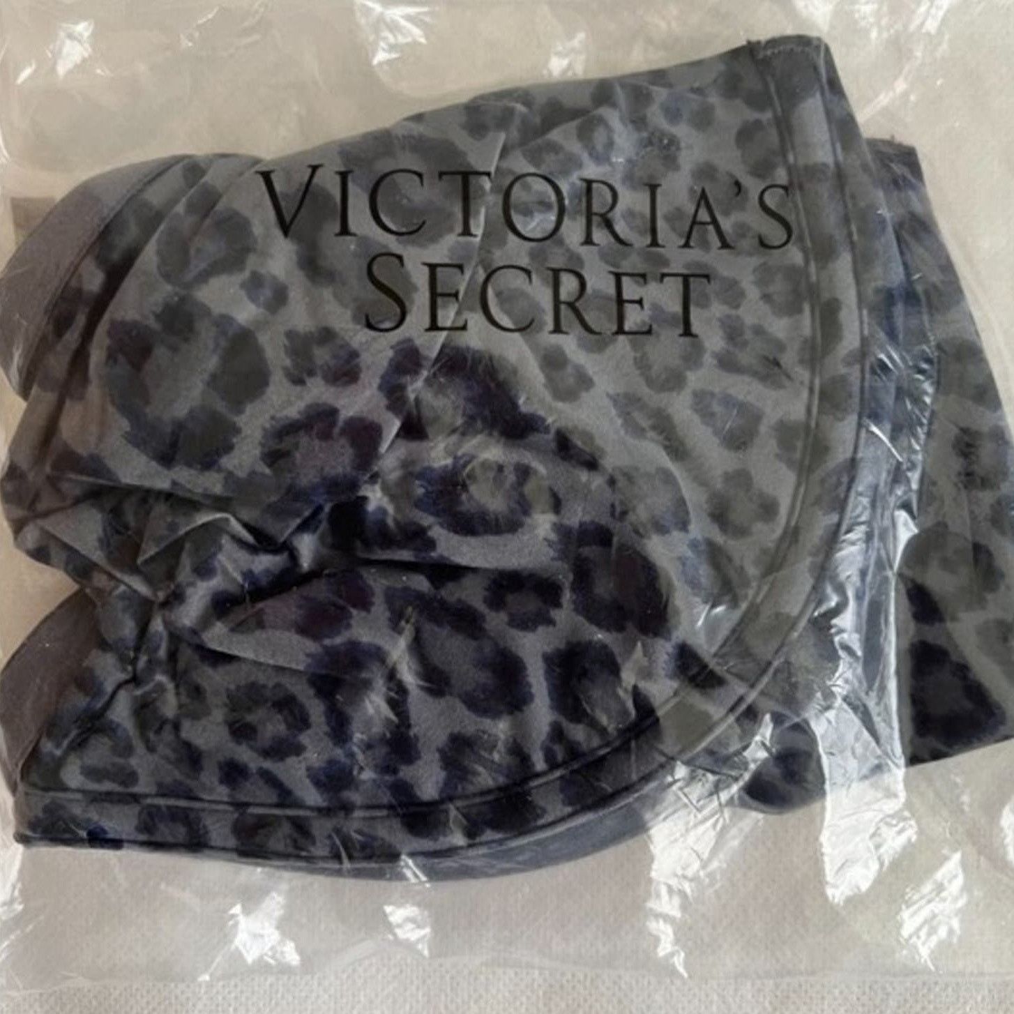 Victoria's Secret VICTORIA’S SECRET Unlined Plunge Bra, 32DD Size ONE SIZE - 5 Thumbnail