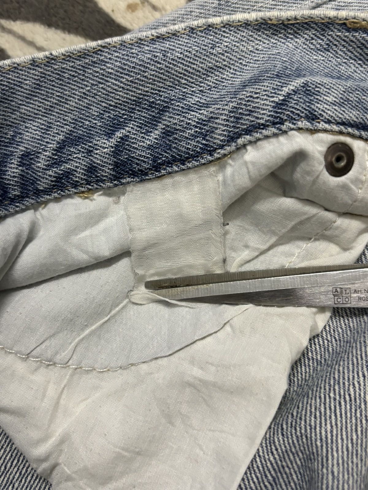 Japanese Brand Vintage Japanese Brand Light Blue Wash Distressed Jeans Size US 34 / EU 50 - 16 Thumbnail