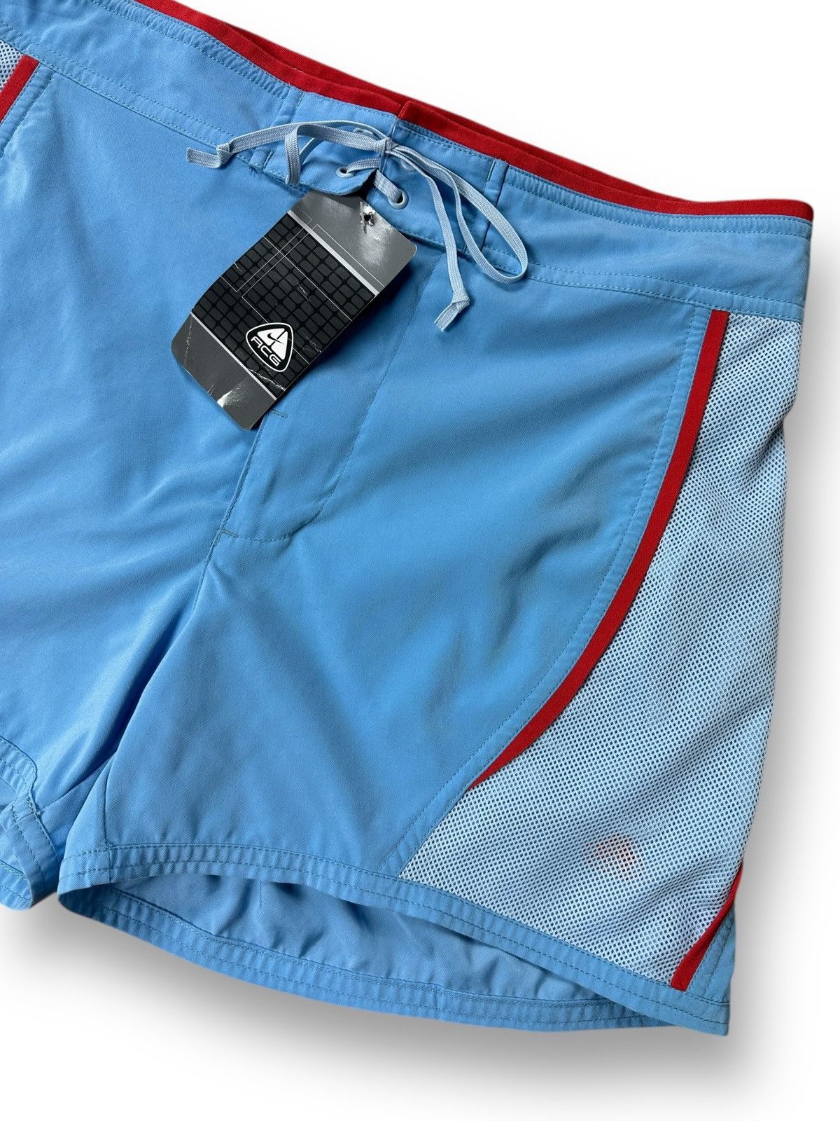 Nike ACG NWT🏷️ Vintage Nike ACG Women’s Shorts Size 28" / US 6 / IT 42 - 2 Thumbnail