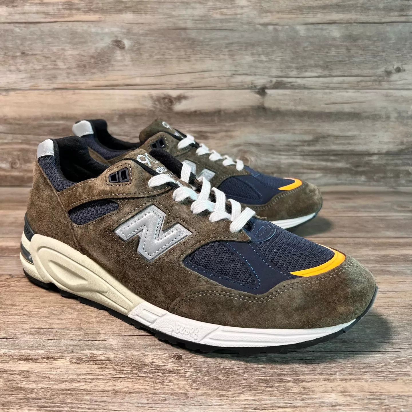 Madness MADNESS x NB 990v2 M990MS2 Olive/Tan Orange 44 Size US 10 / EU 43 - 2 Thumbnail