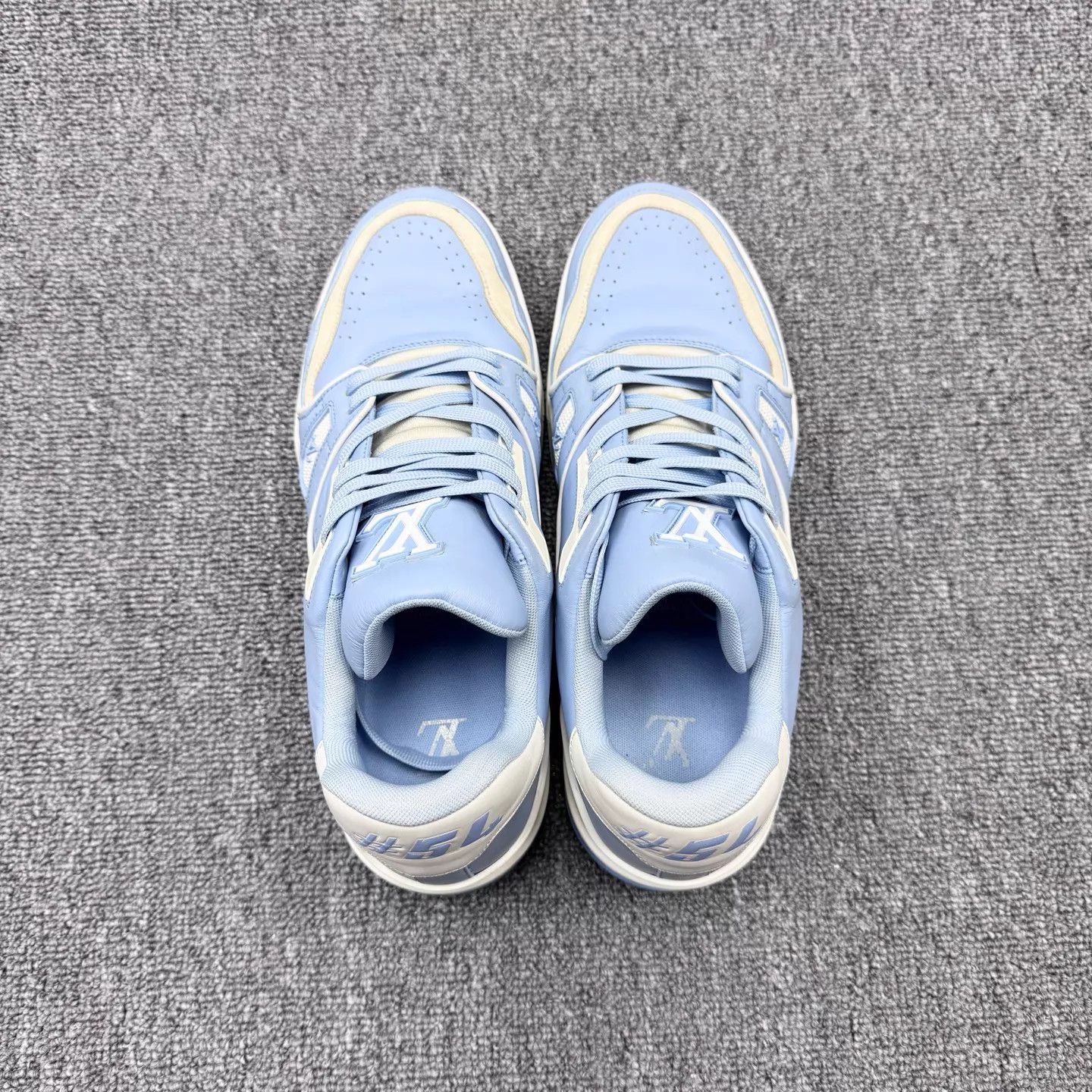 Louis Vuitton Louis Vuitton Trainer Sky Blue & White 41 Size US 8 / EU 41 - 3 Thumbnail