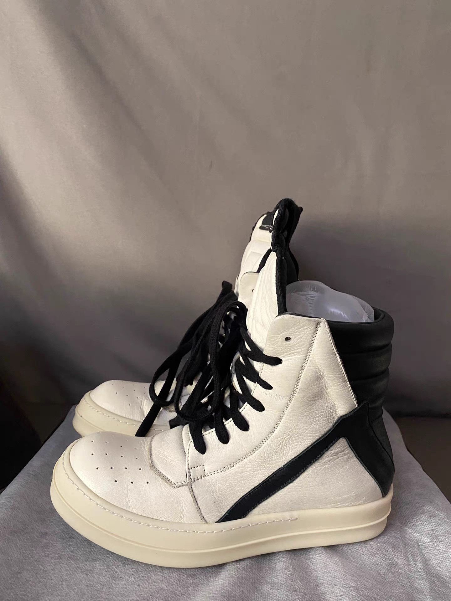 Rick Owens Rick Owens Mainline Triangle Sneakers Size US 6 / IT 36 - 1 Thumbnail