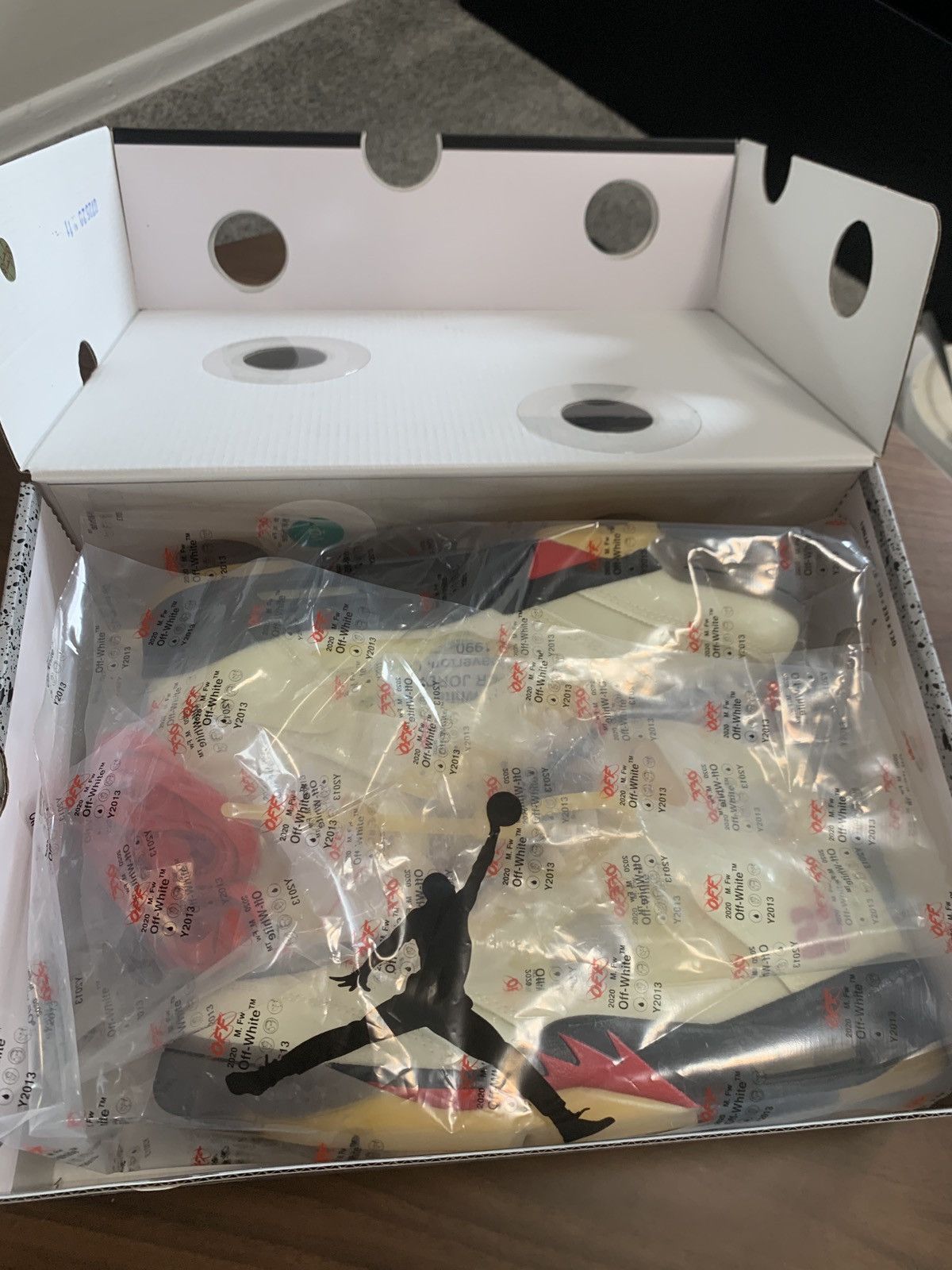 Jordan Brand Off White x Jordan 5 Sail Size US 8 / EU 41 - 14 Thumbnail