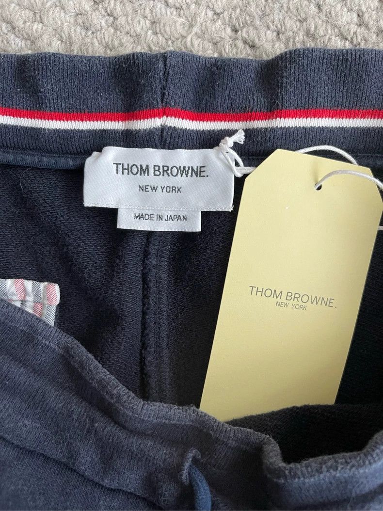 Thom Browne Thom browne Size 2 Dark blue four-striped sports shorts 25 Size US 28 / EU 44 - 6 Thumbnail
