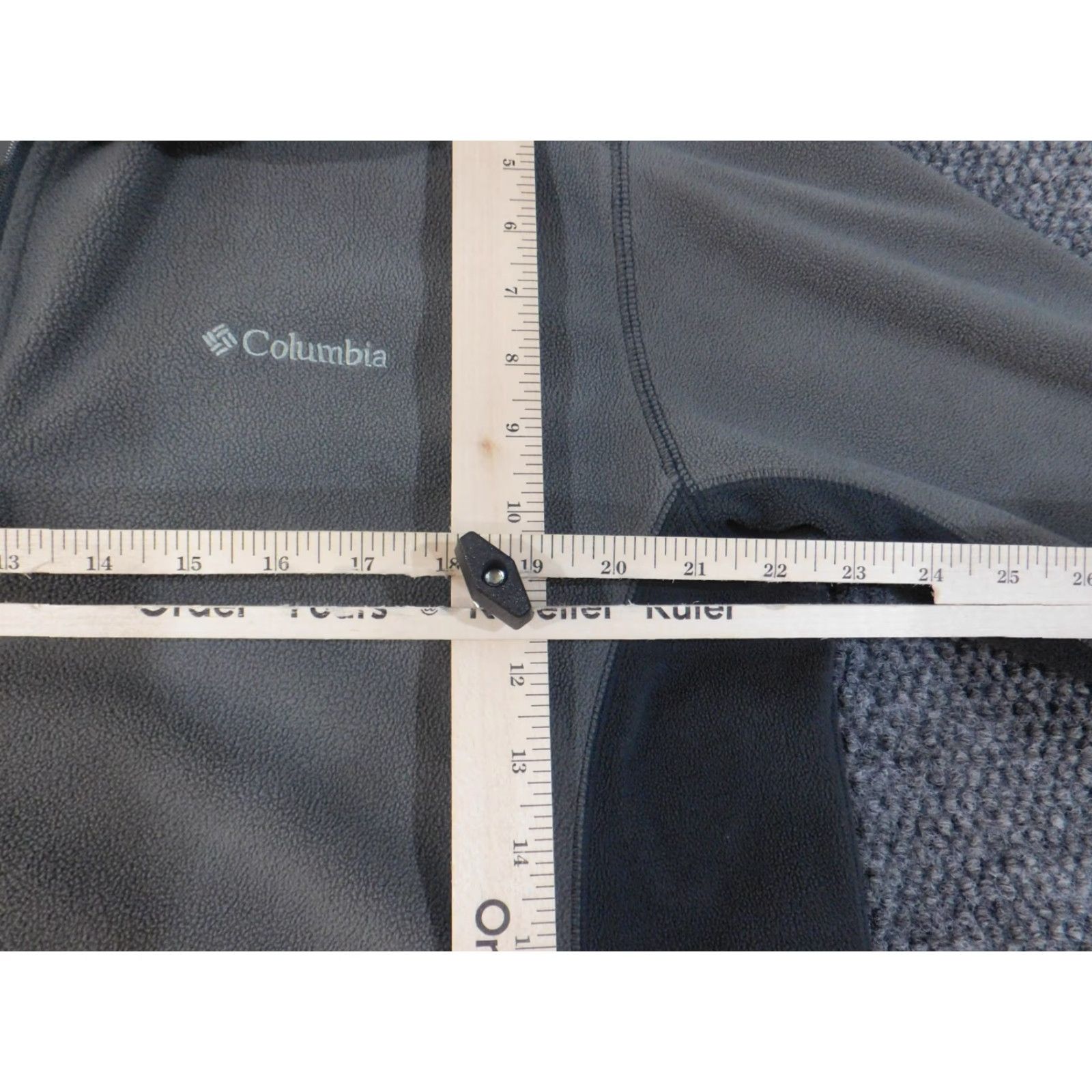 Vintage Columbia Sweatshirt Men L Gray Fleece 1/4 Zip Outdoors Hiking Camping Pullover Hooded Regular Long Sleeve Logo Pattern Solid Size US L / EU 52-54 / 3 - 5 Thumbnail