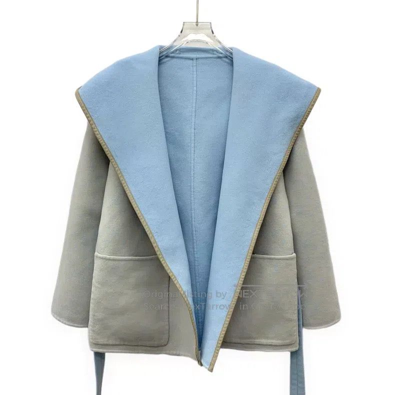 Louis Vuitton Louis Vuitton 24 Blue Lining Old-print Sheepwool Reversibl Size XS / US 0-2 / IT 36-38 - 3 Thumbnail