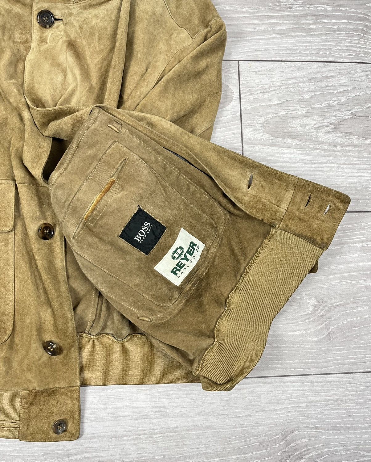 Hugo Boss Hugo Boss Vintage 90s Beige Goatskin Suede Leather Jacket Size US L / EU 52-54 / 3 - 12 Thumbnail
